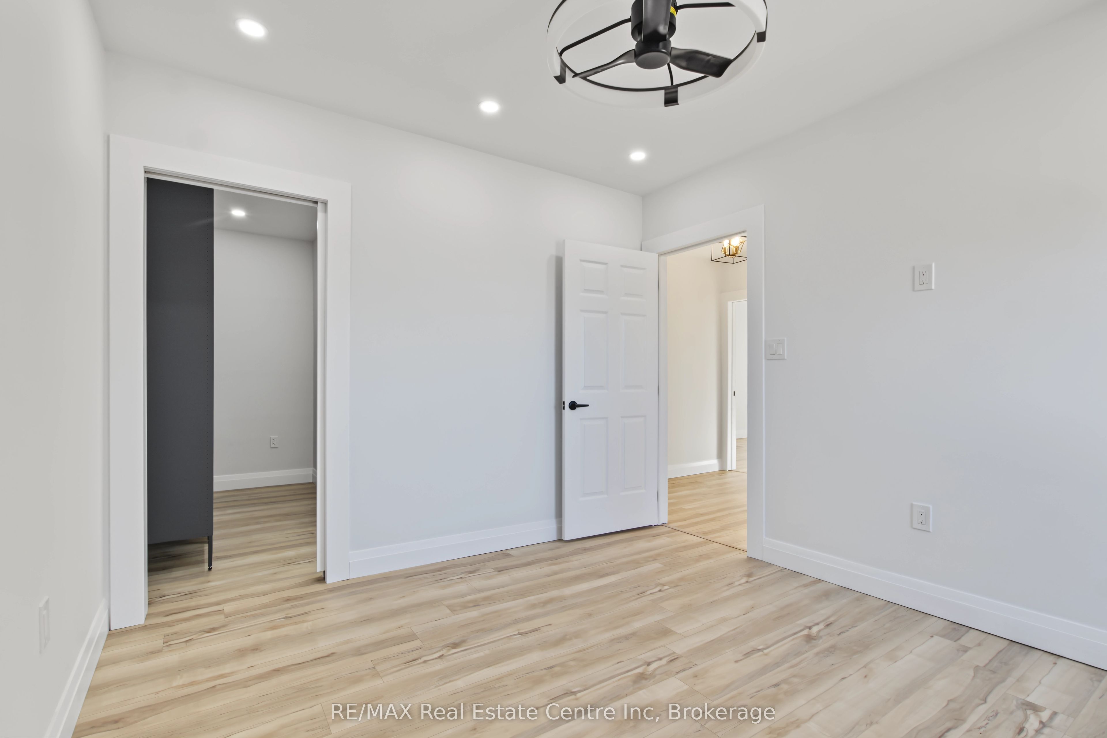 657 Frances Street Property Photo 27