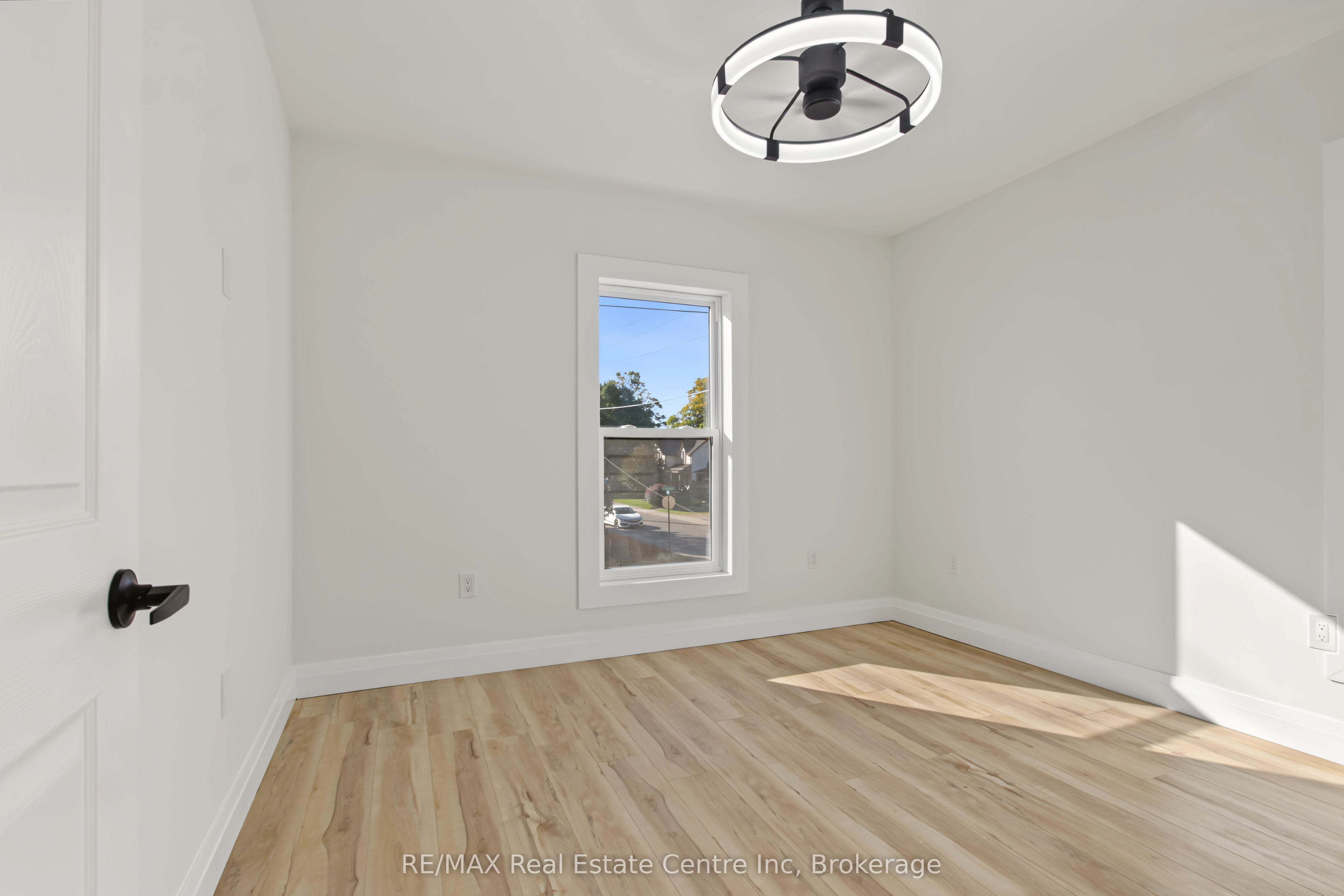 657 Frances Street Property Photo 31