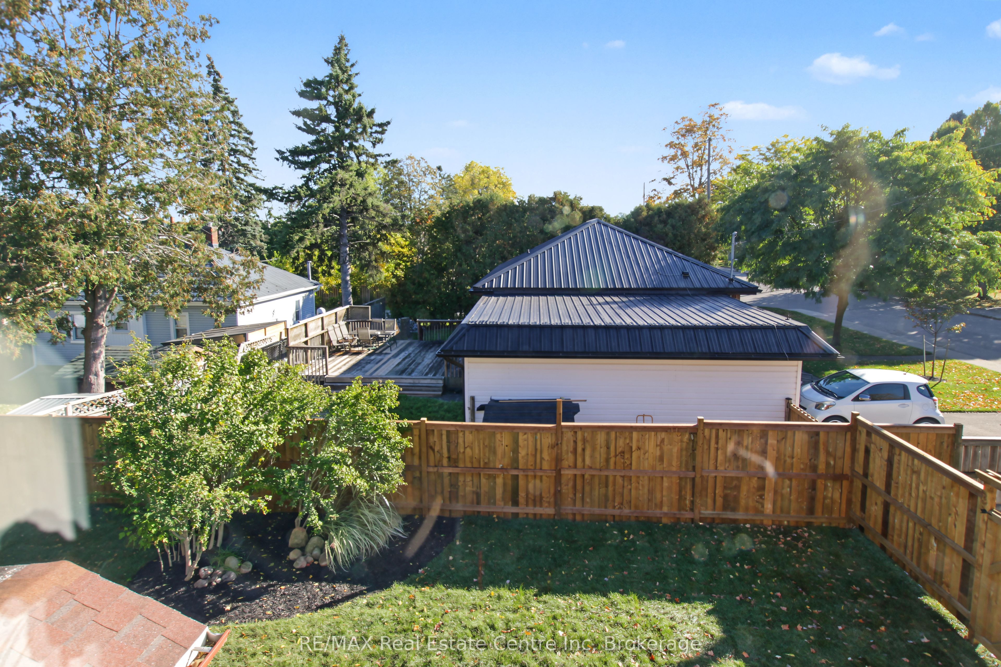 657 Frances Street Property Photo 40