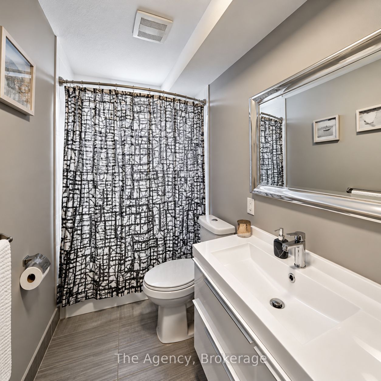 4538 Huron Street 2 Property Photo 12