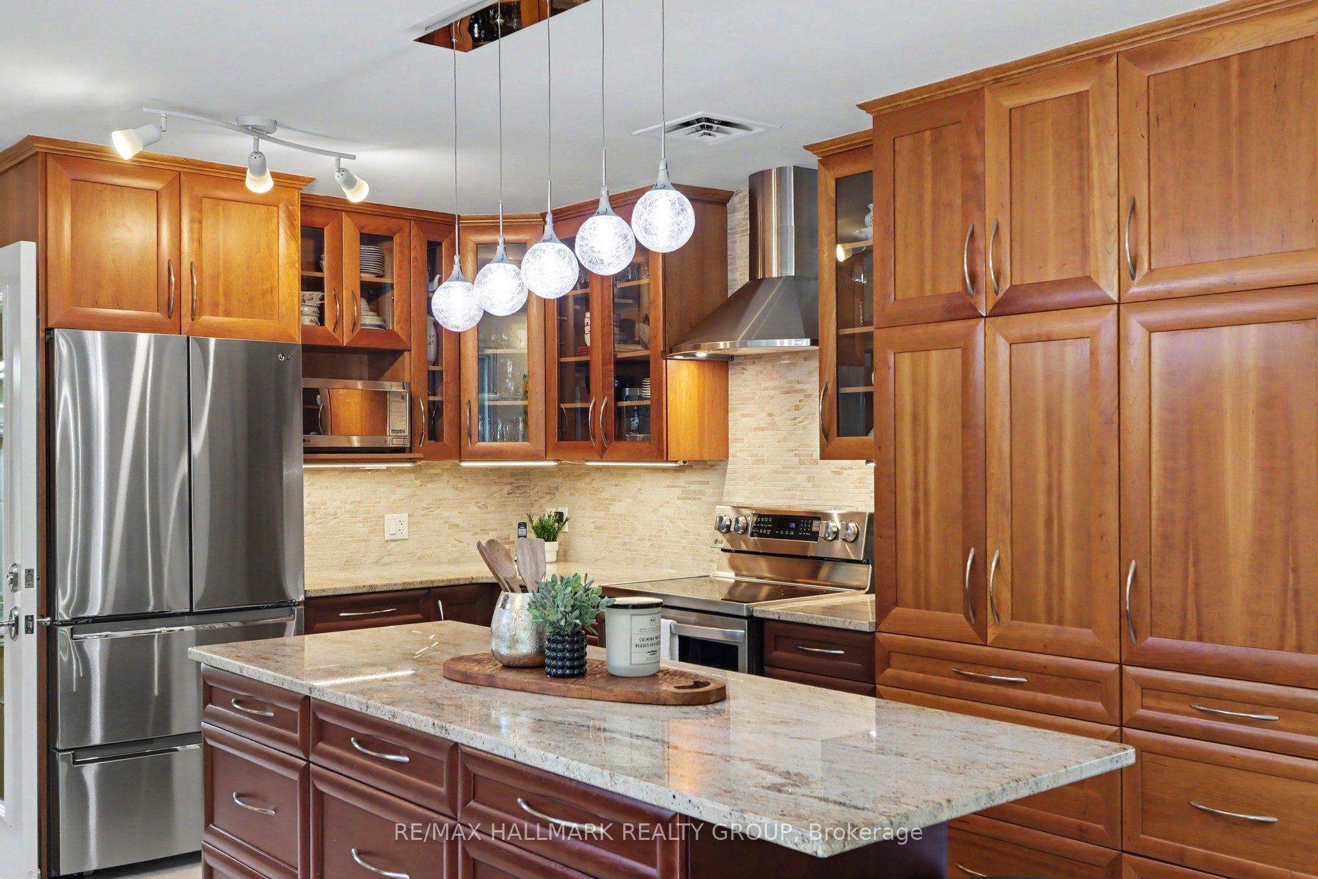 26 Whippoorwill Drive Property Photo 12