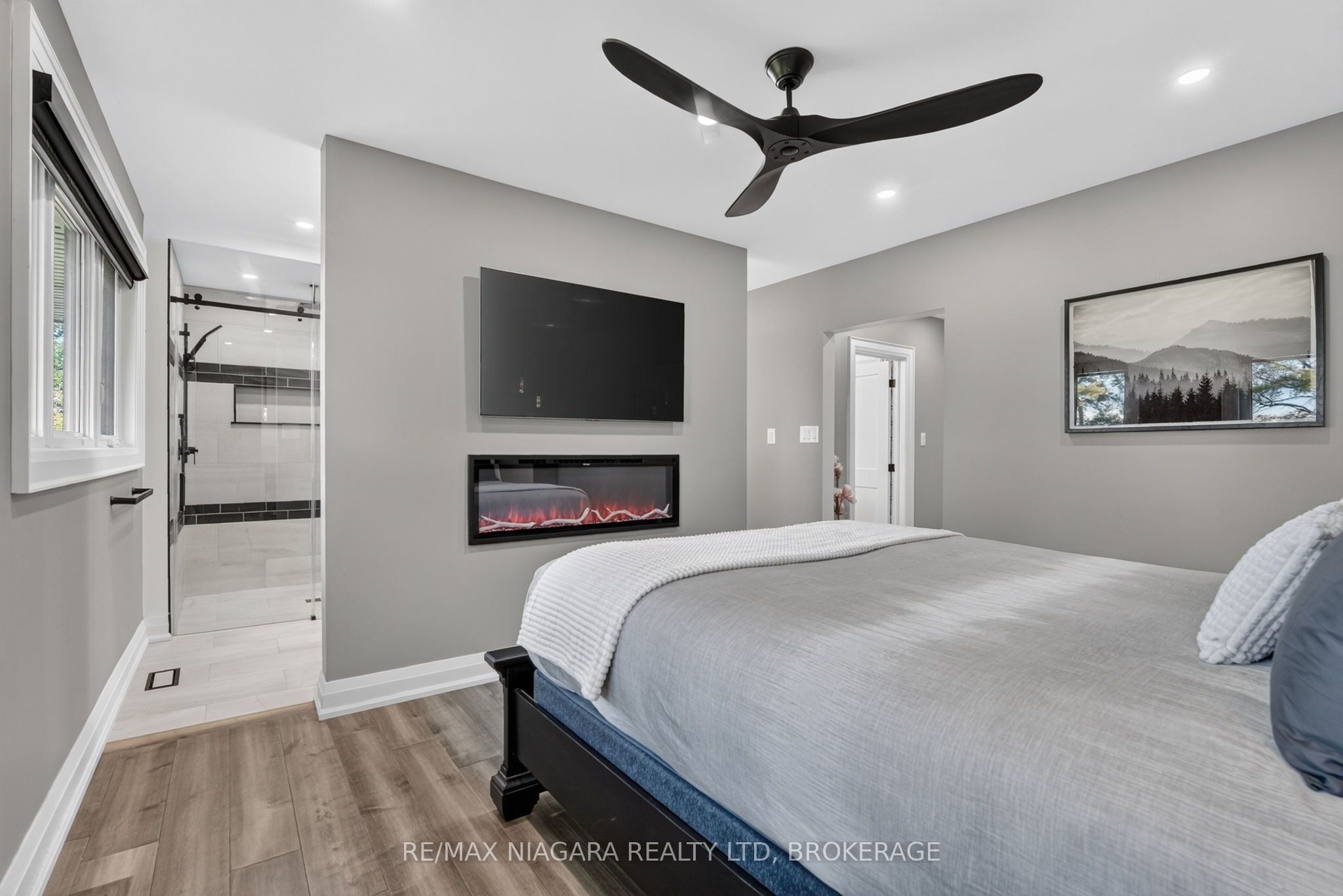 714 Carlton Street Property Photo 21