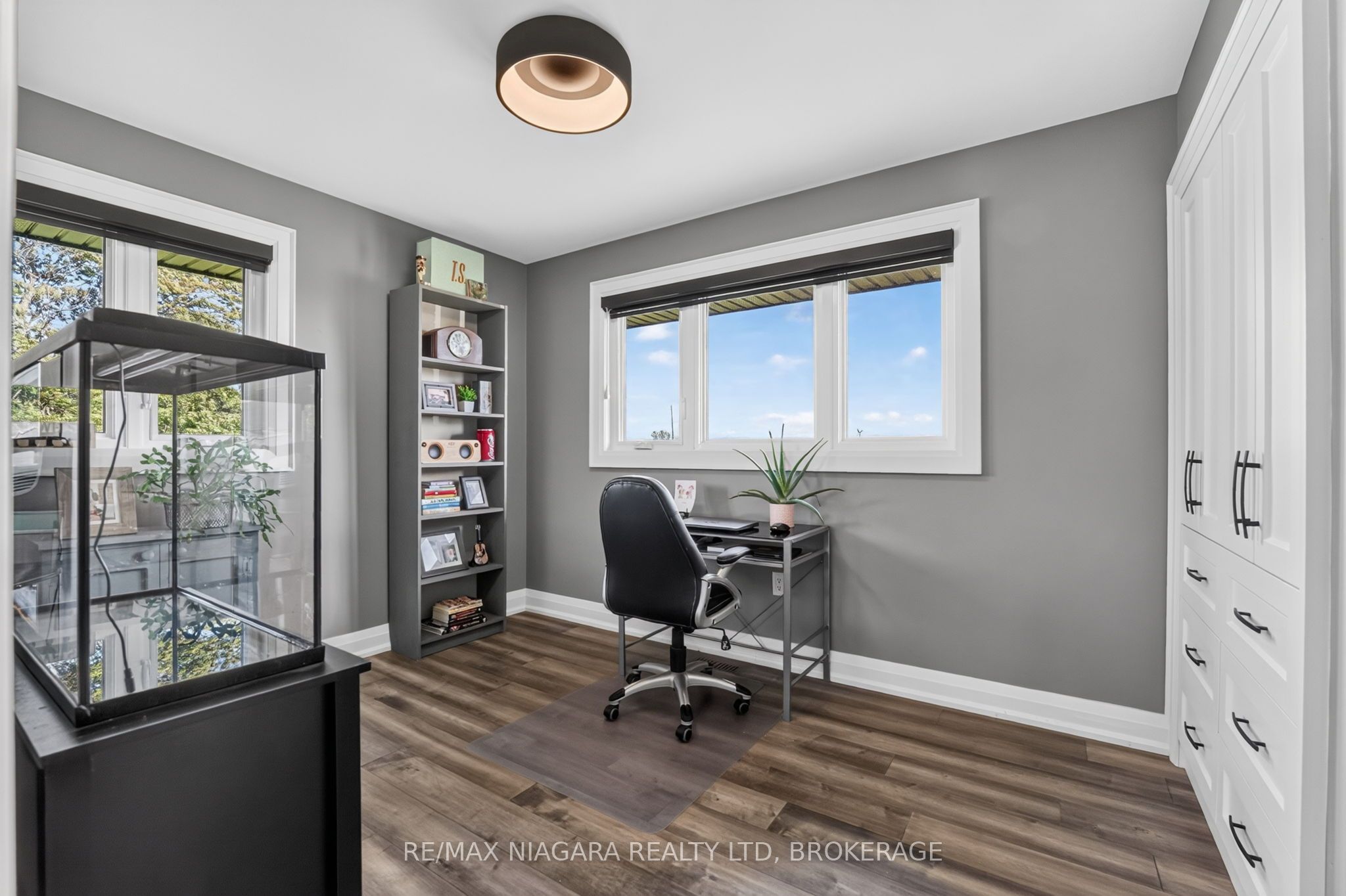 714 Carlton Street Property Photo 28