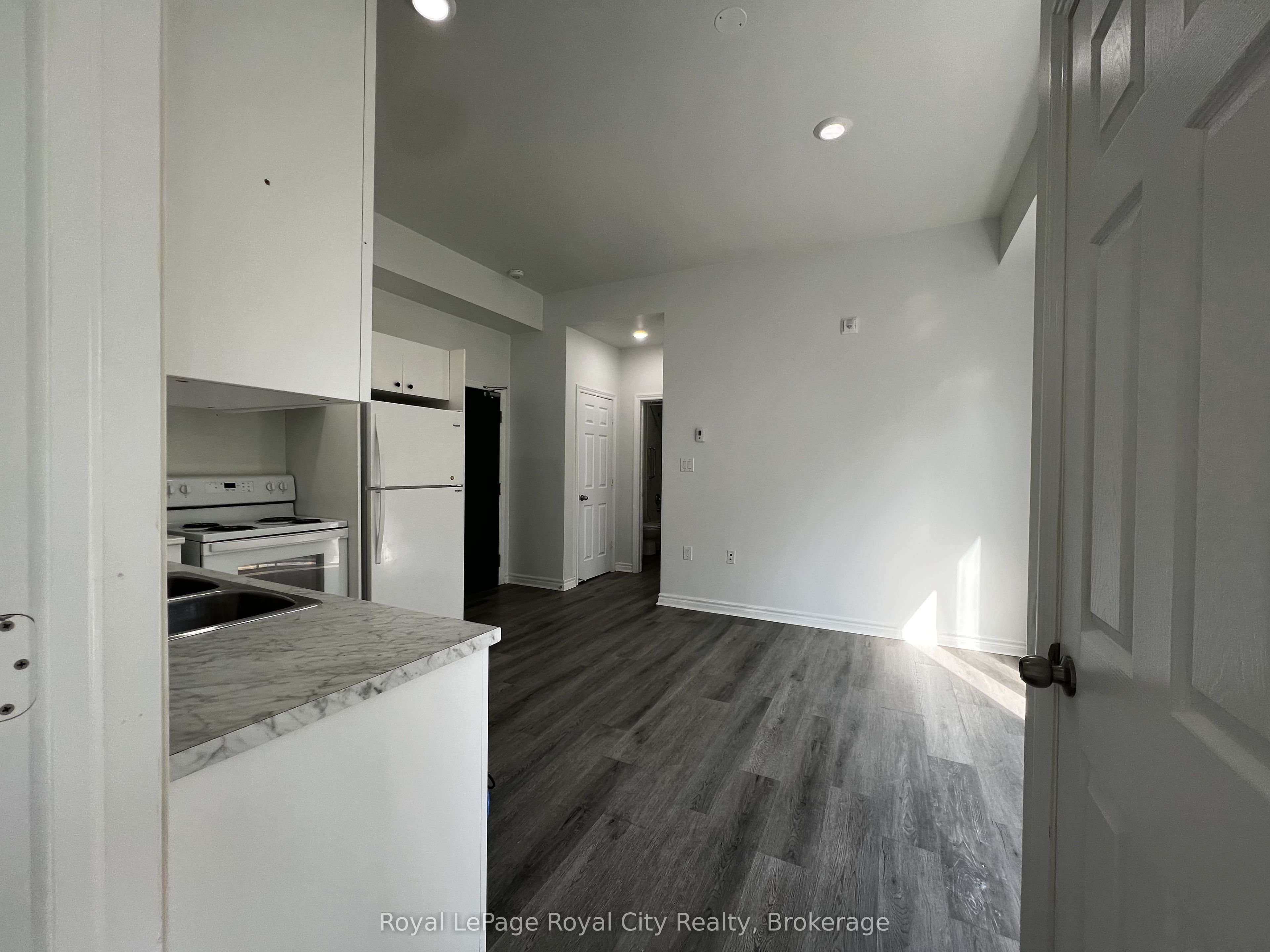71 Victoria Street 301 Property Photo 10