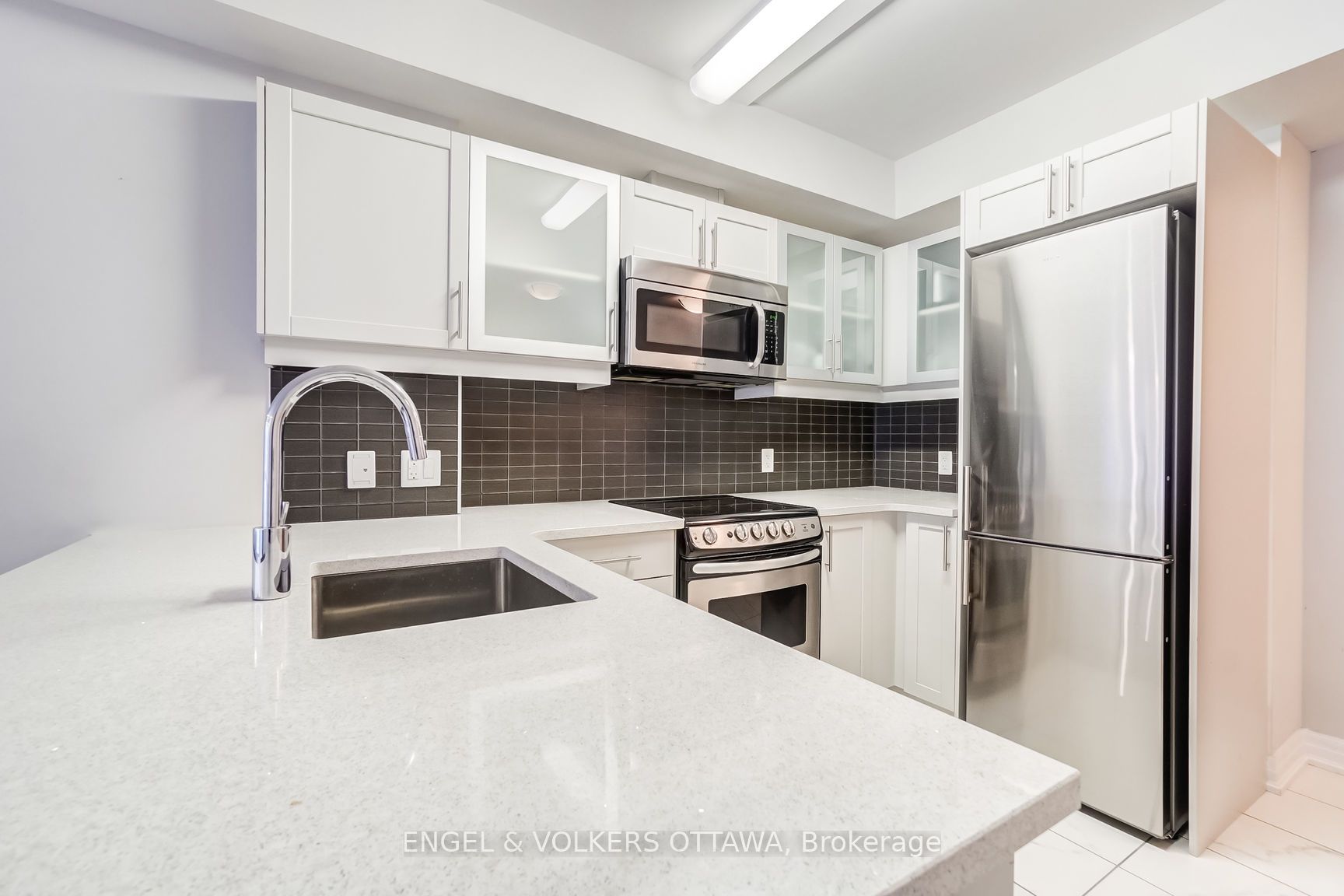 195 Besserer Street 1407 Property Photo 13