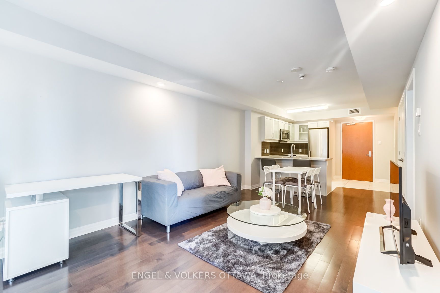 195 Besserer Street 1407 Property Photo 17
