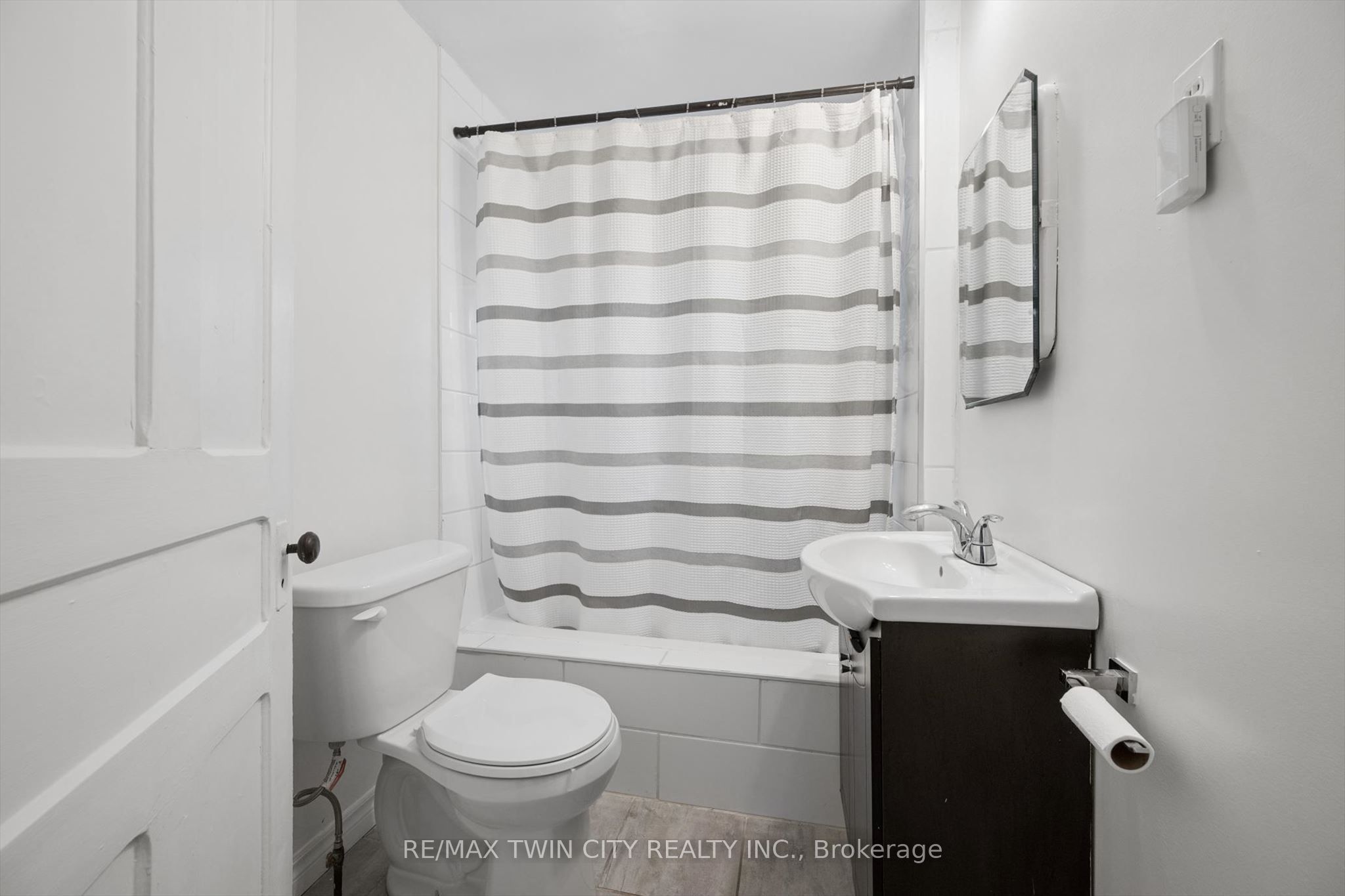 29 Victoria Avenue Property Photo 30
