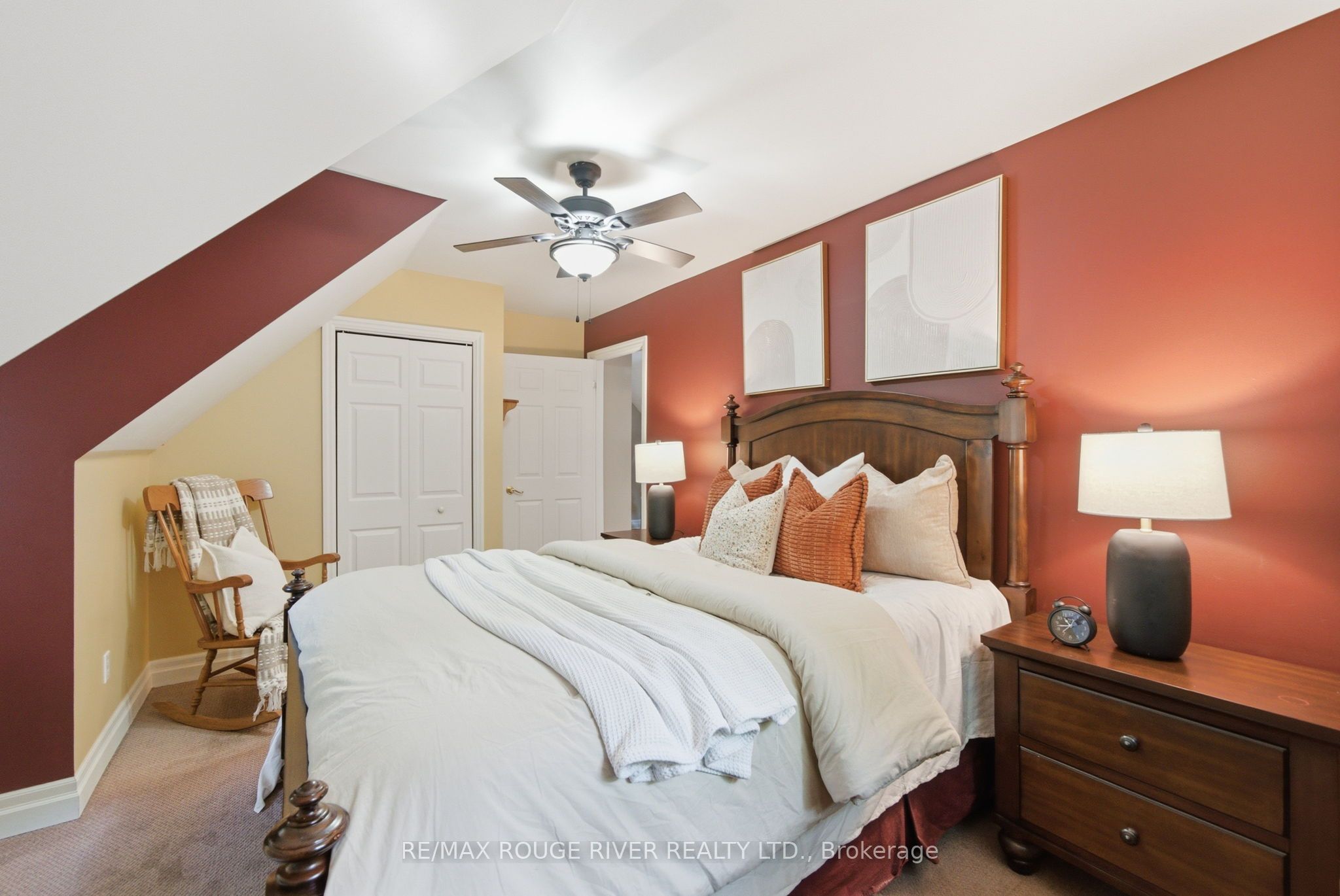 2774 Les Davey Road Property Photo 23