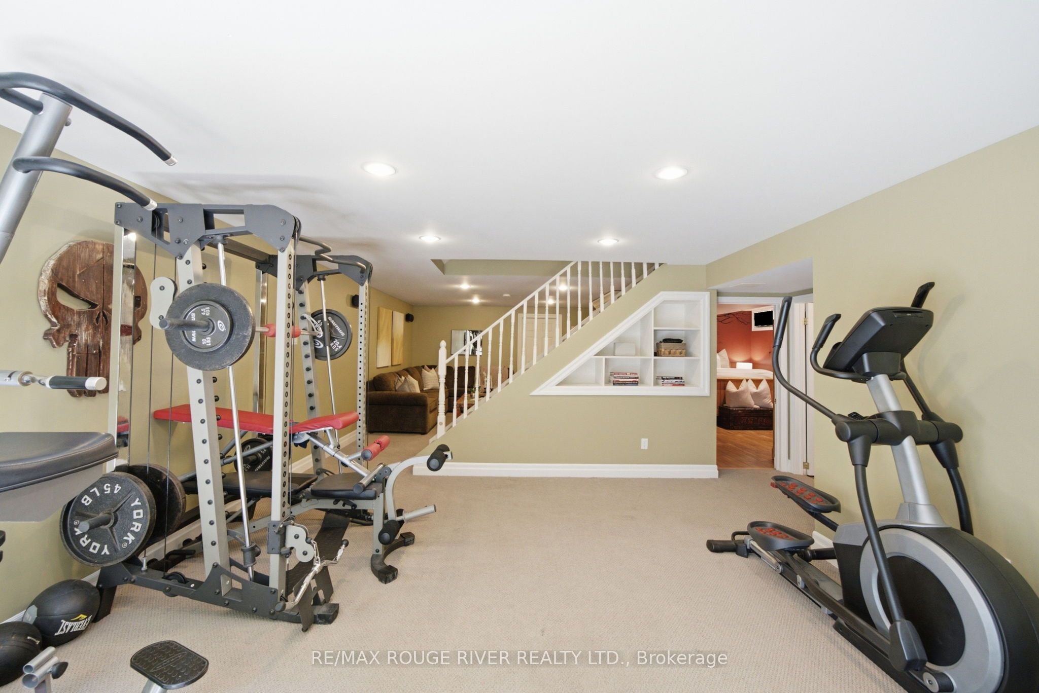 2774 Les Davey Road Property Photo 30
