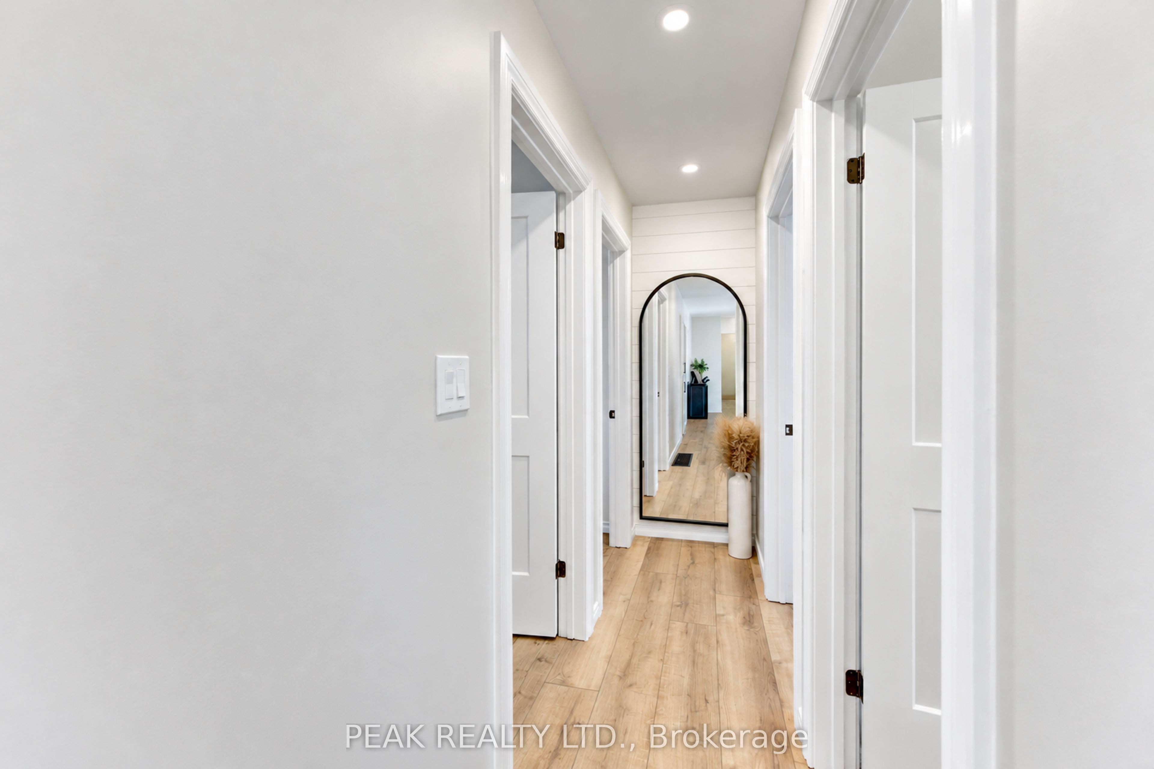 23 Jacob Street W Property Photo 19