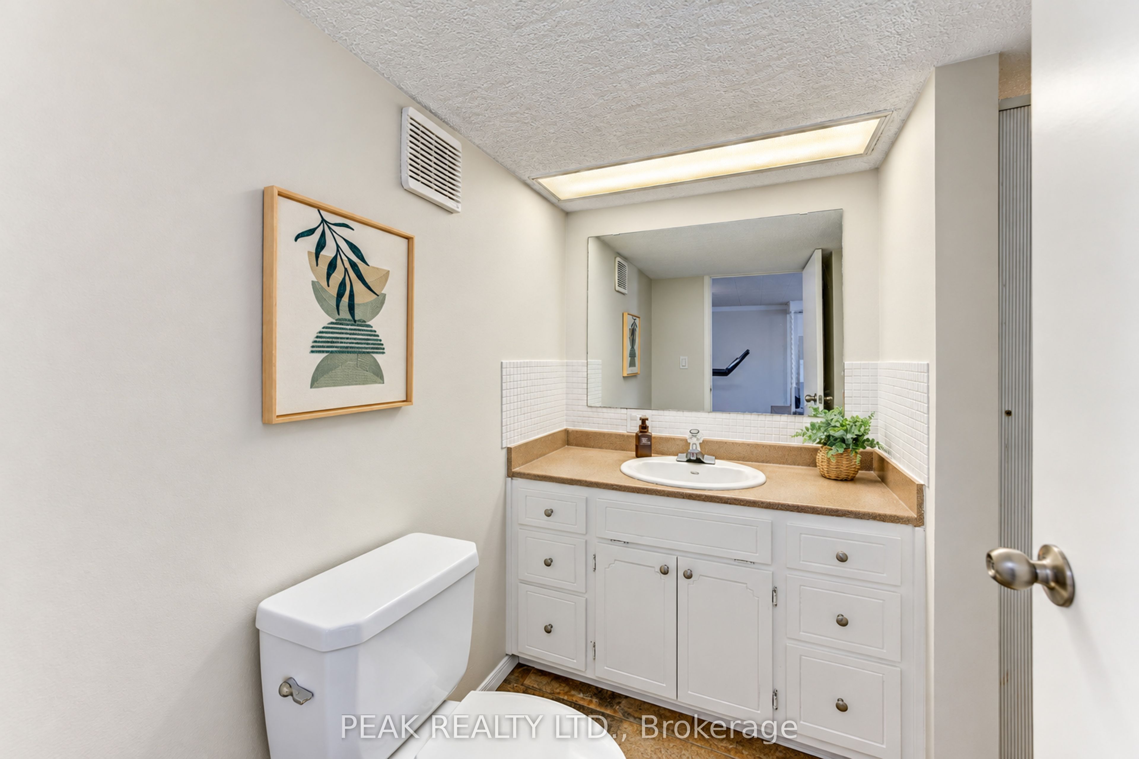 23 Jacob Street W Property Photo 33