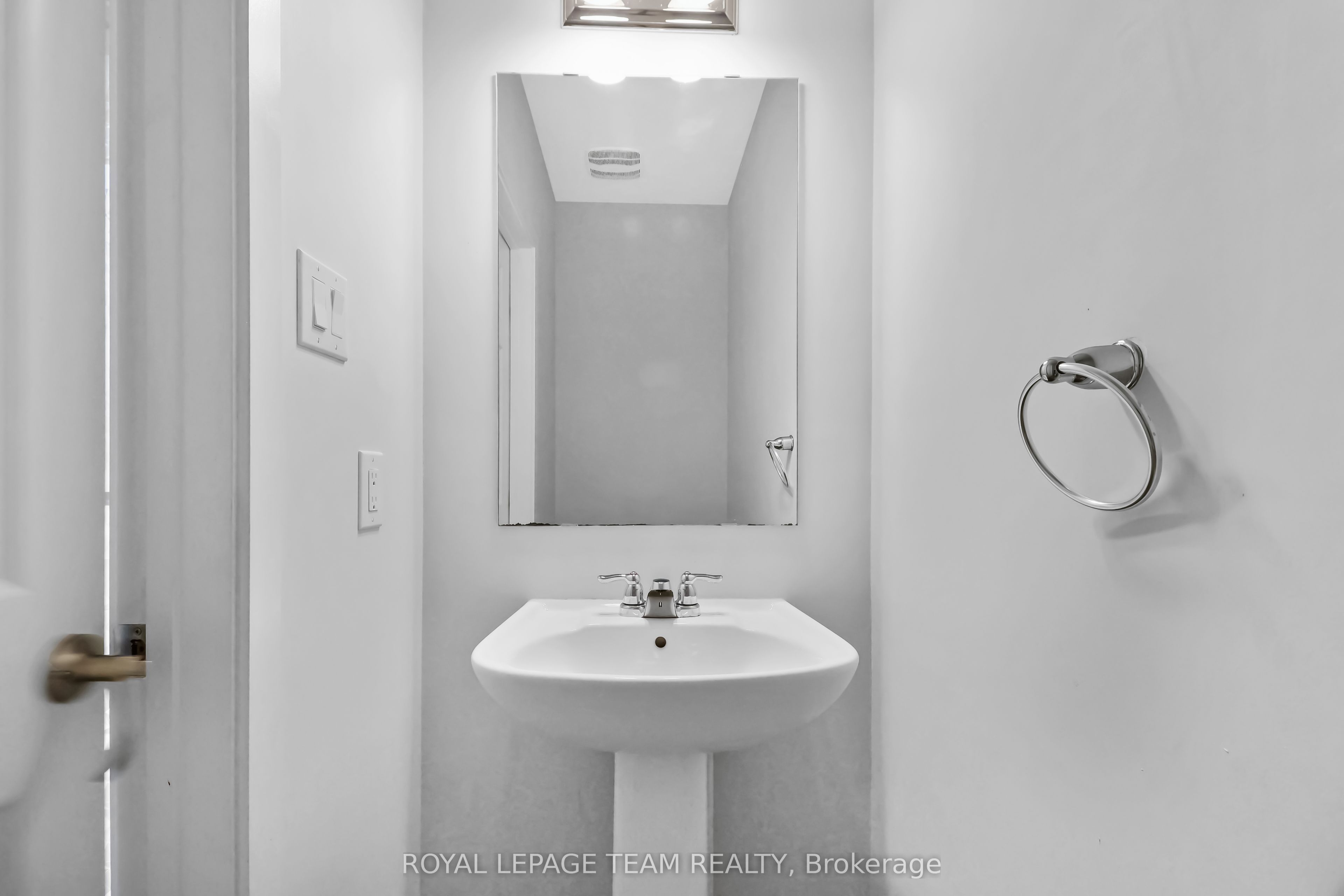 2177 Winsome Terrace Property Photo 5