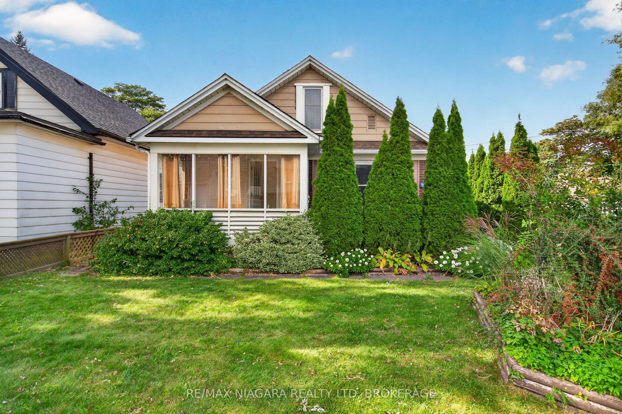 5657 Prince Edward Avenue Property Photo 3