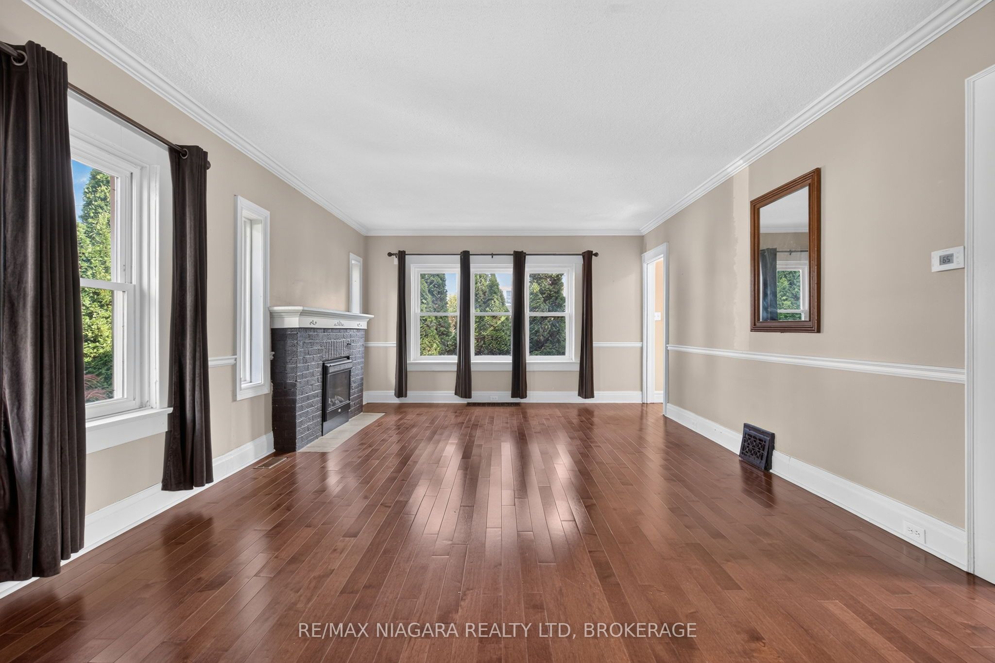 5657 Prince Edward Avenue Property Photo 10