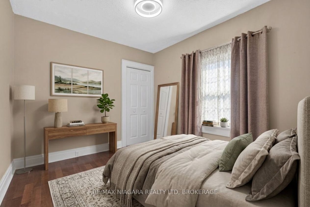 5657 Prince Edward Avenue Property Photo 11