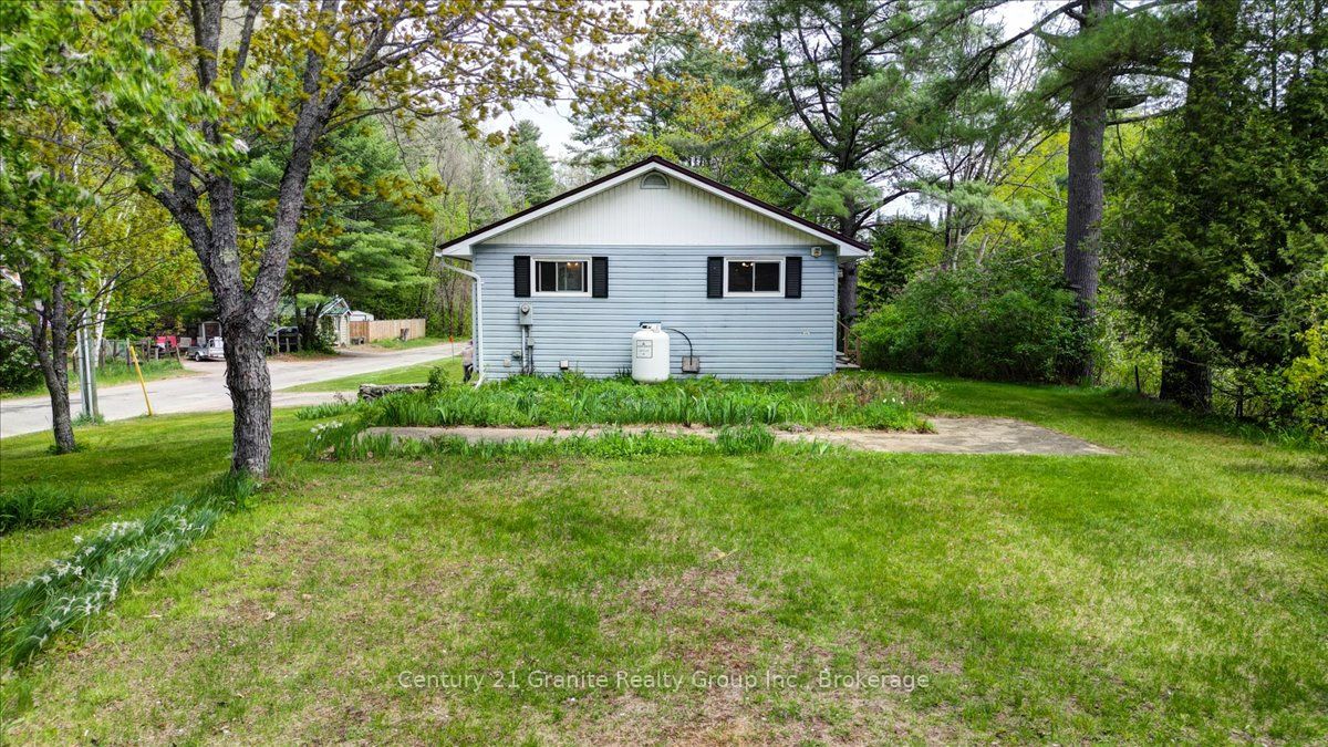 66 Hastings Street S Property Photo 33