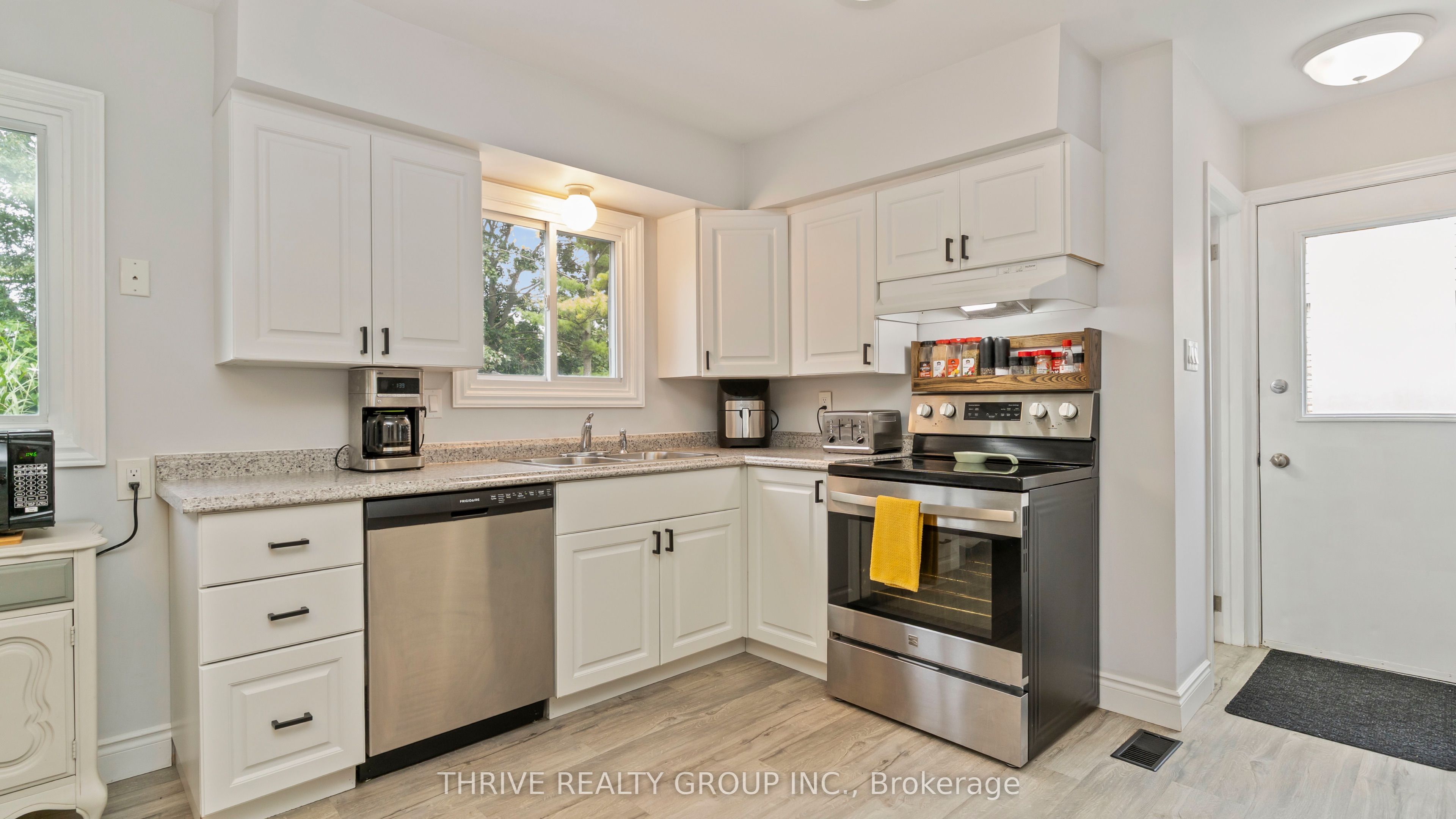 83 Scotchmere Crescent Property Photo 9
