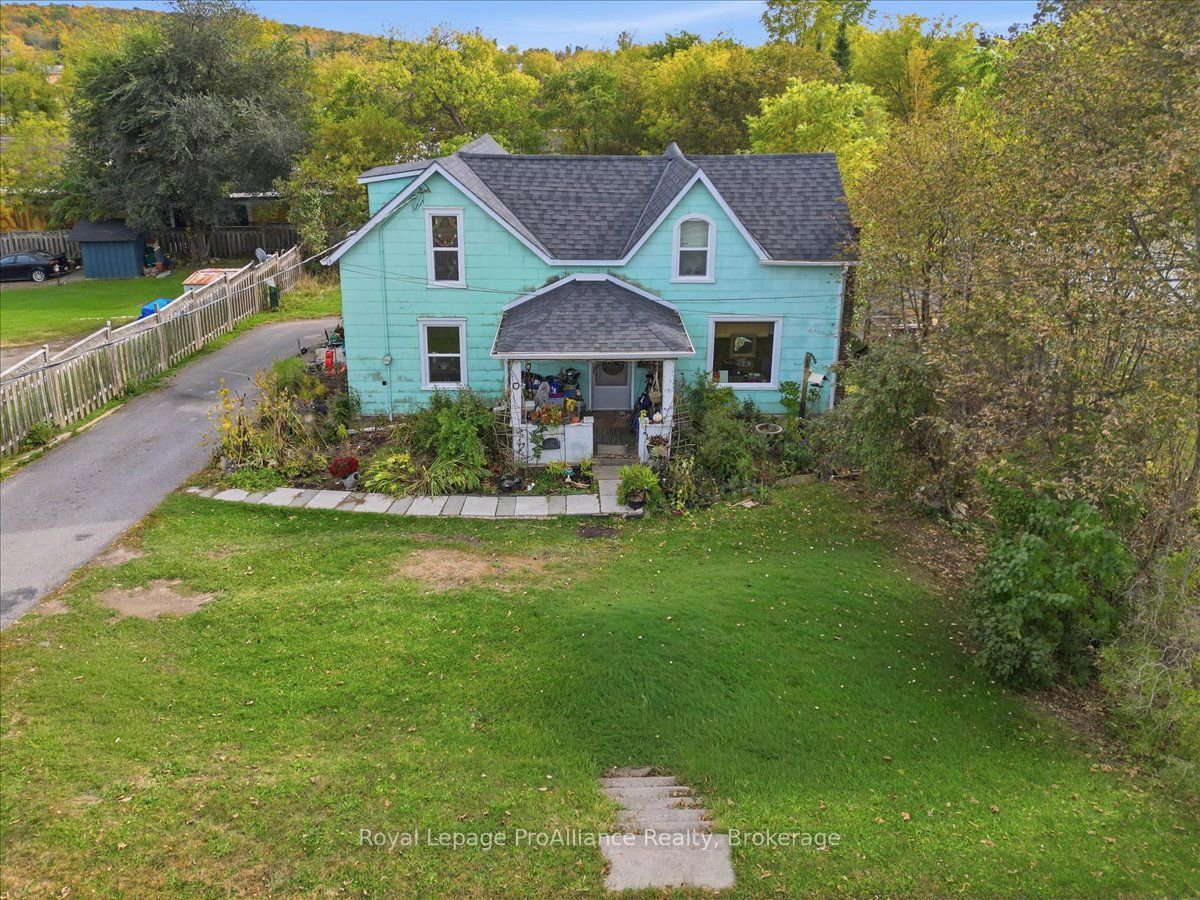 193 Bridge Street W Property Photo 1