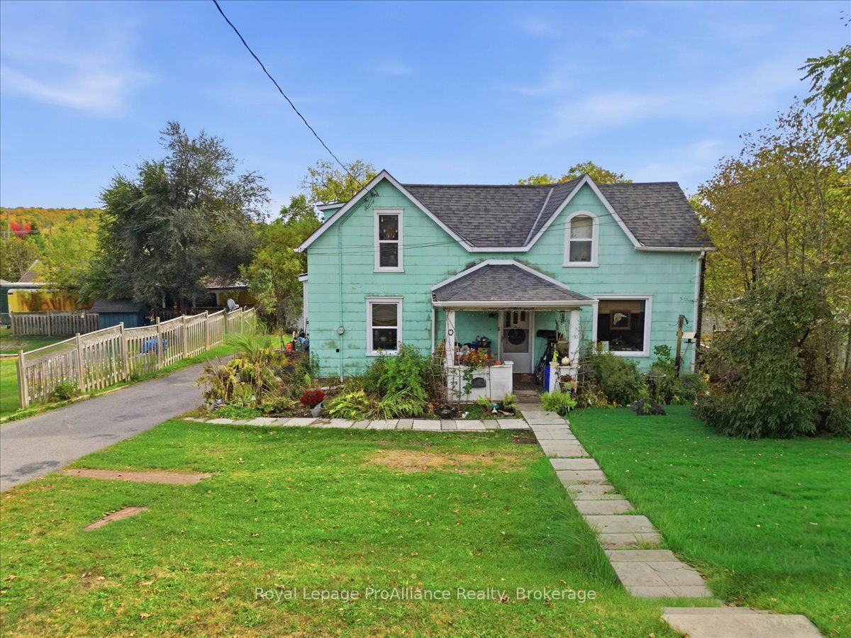 193 Bridge Street W Property Photo 2