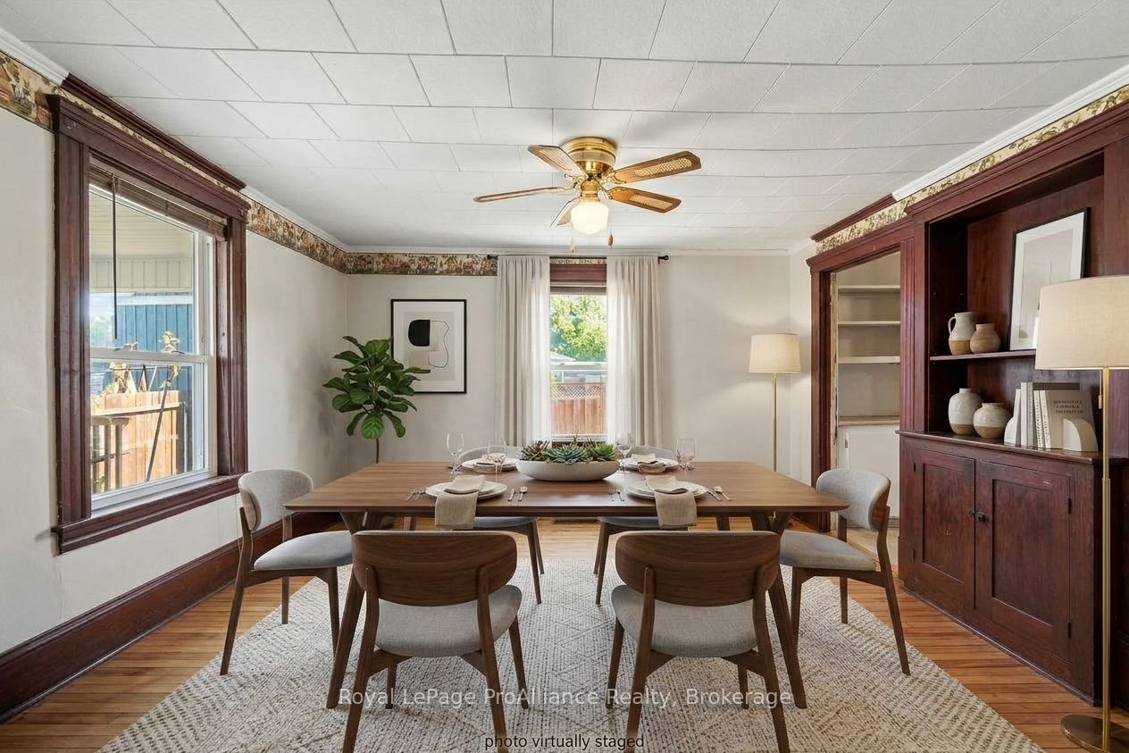 193 Bridge Street W Property Photo 15