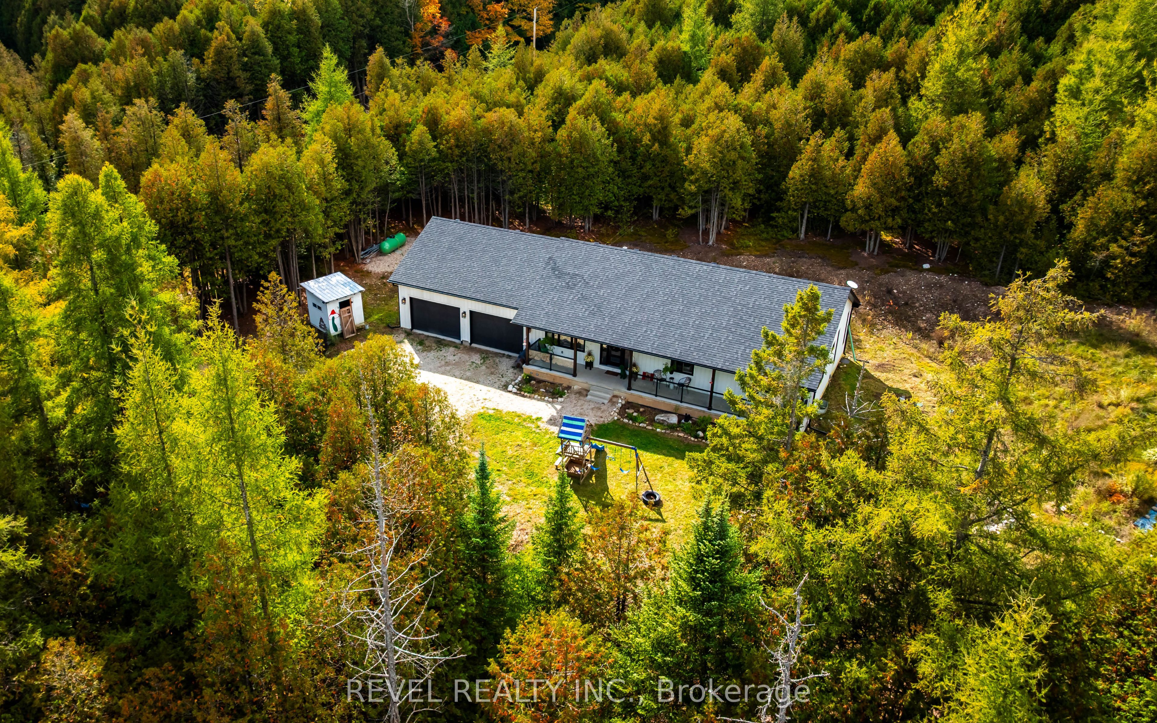 543795 Dutch Line Property Photo 1