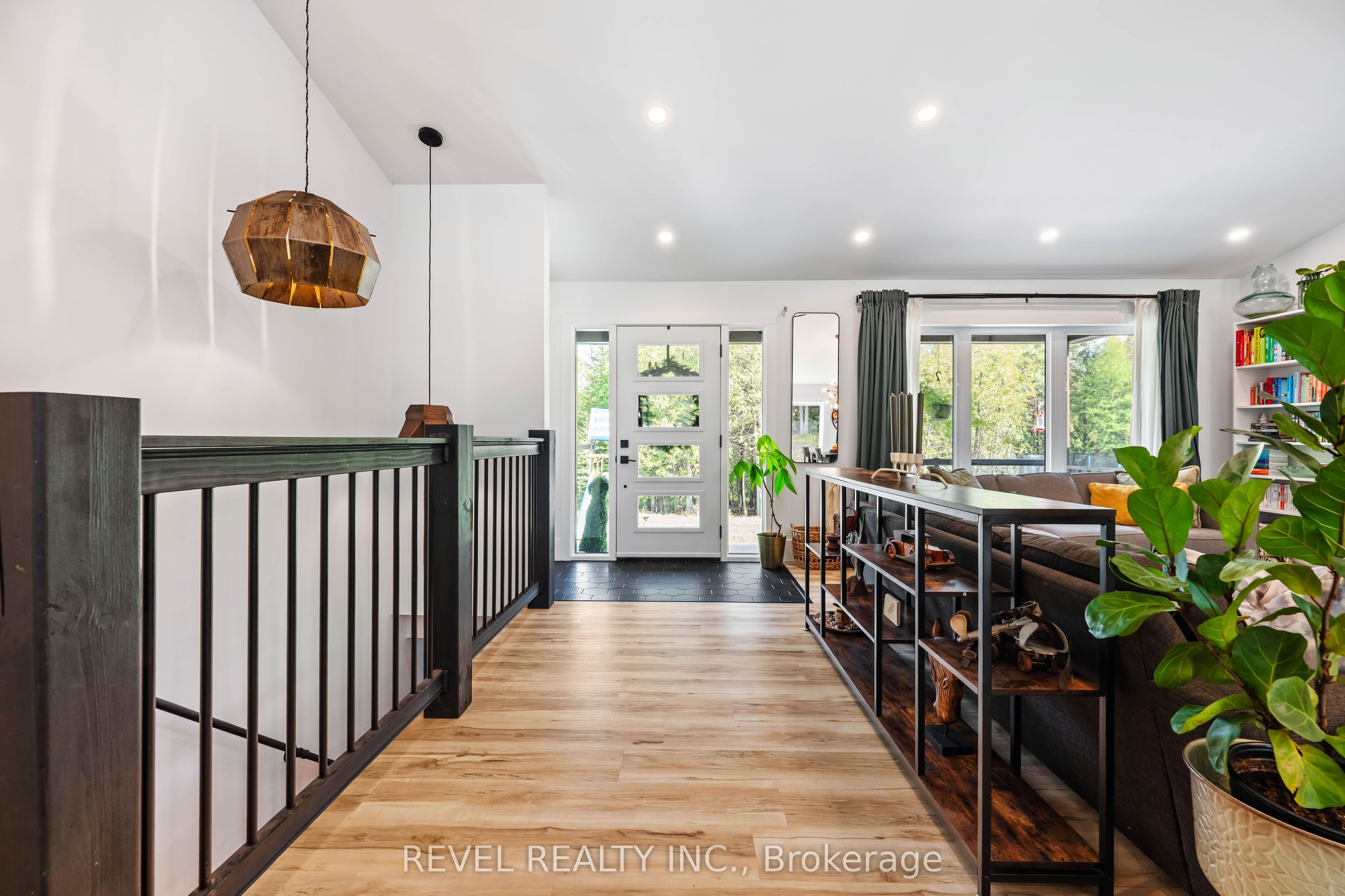 543795 Dutch Line Property Photo 4