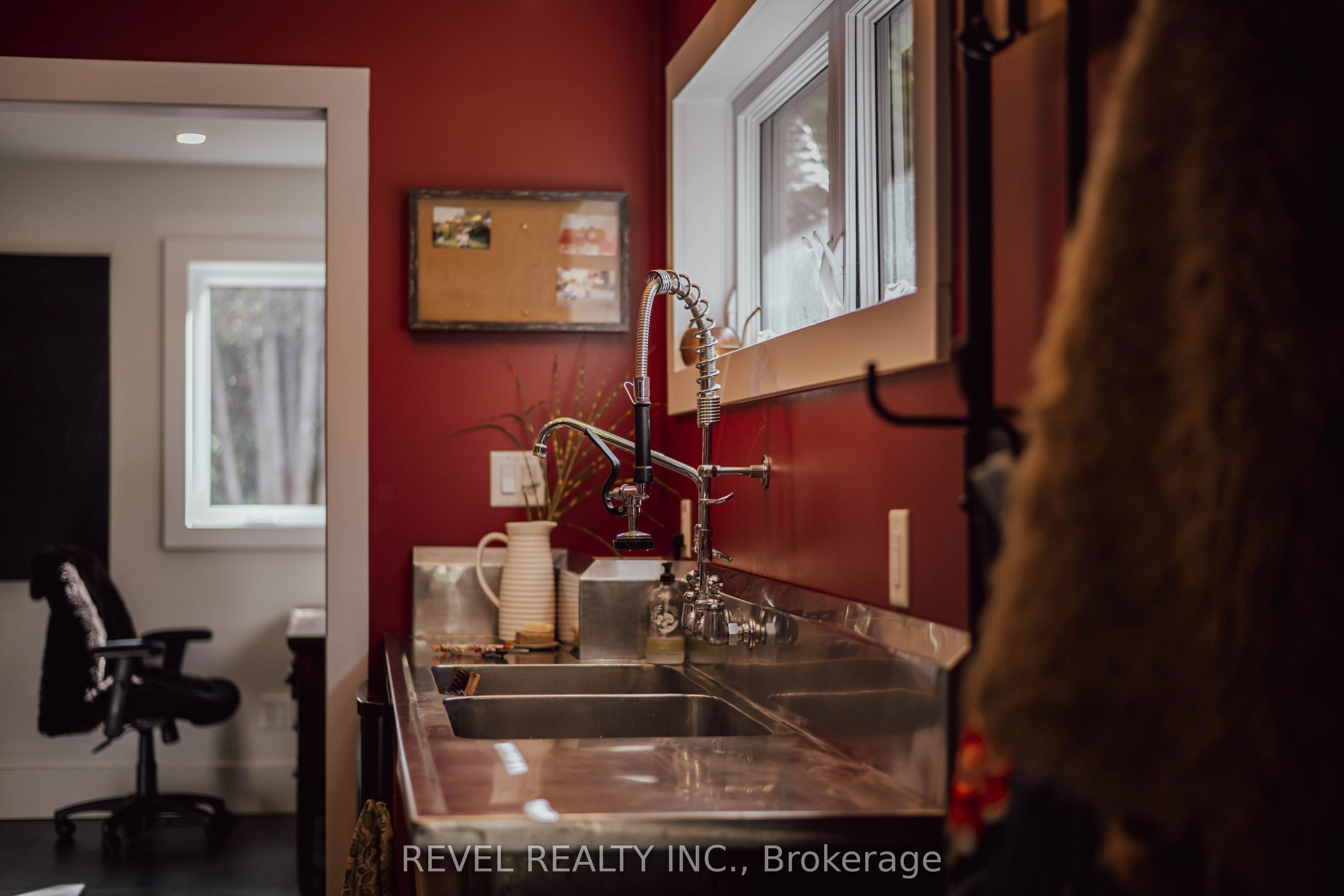 543795 Dutch Line Property Photo 24