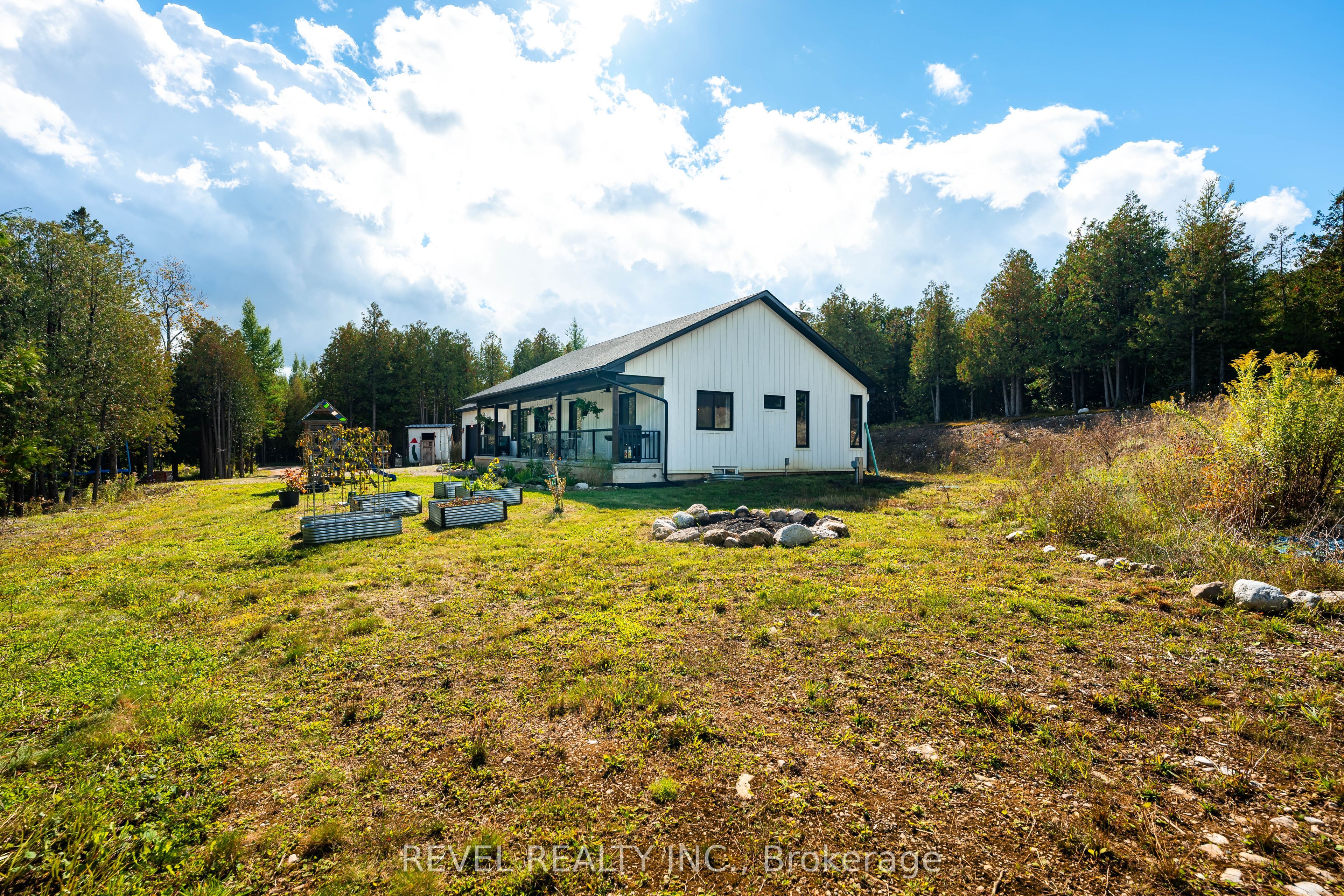 543795 Dutch Line Property Photo 45