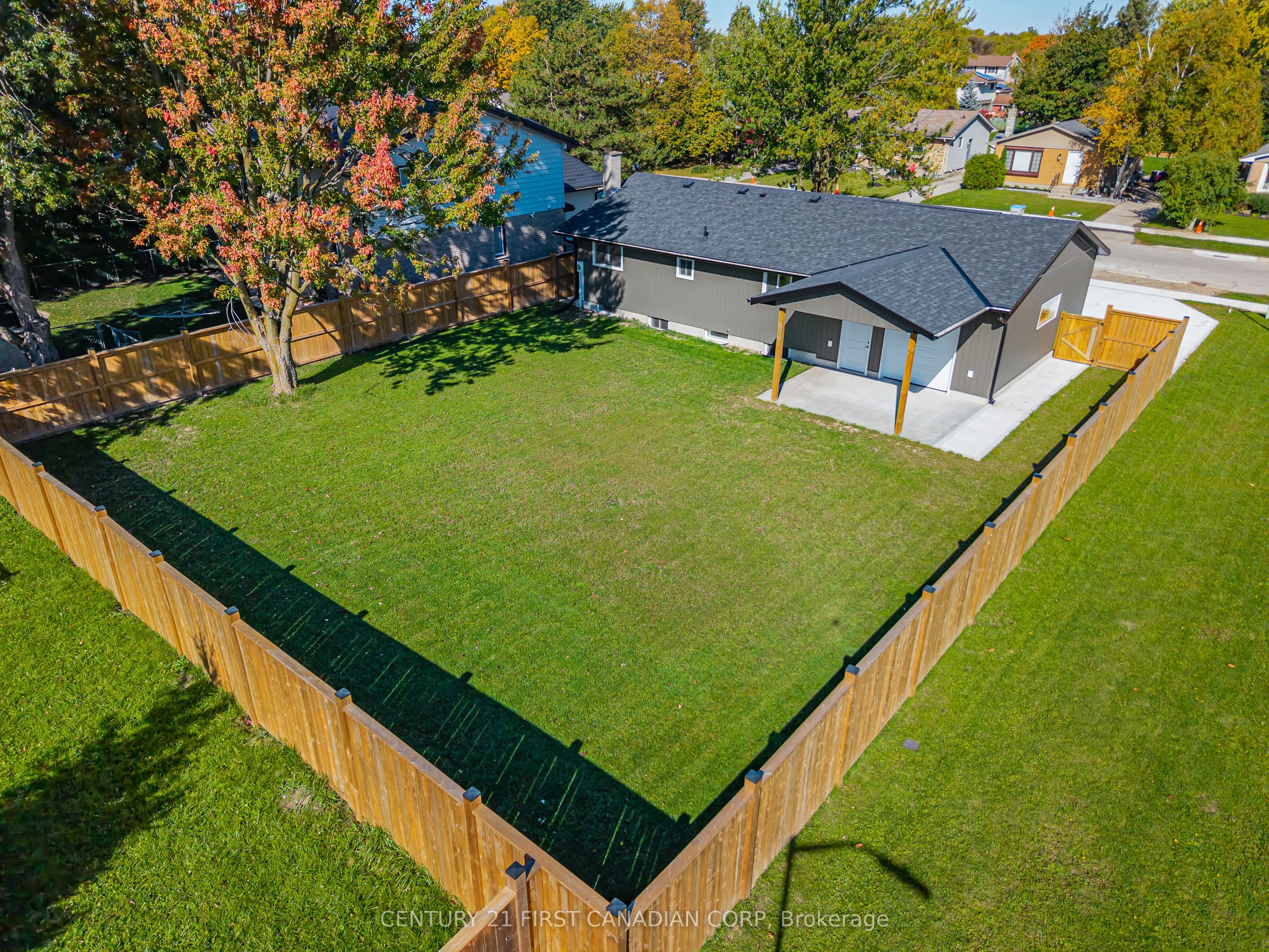 135 Nicoline Avenue Property Photo 3