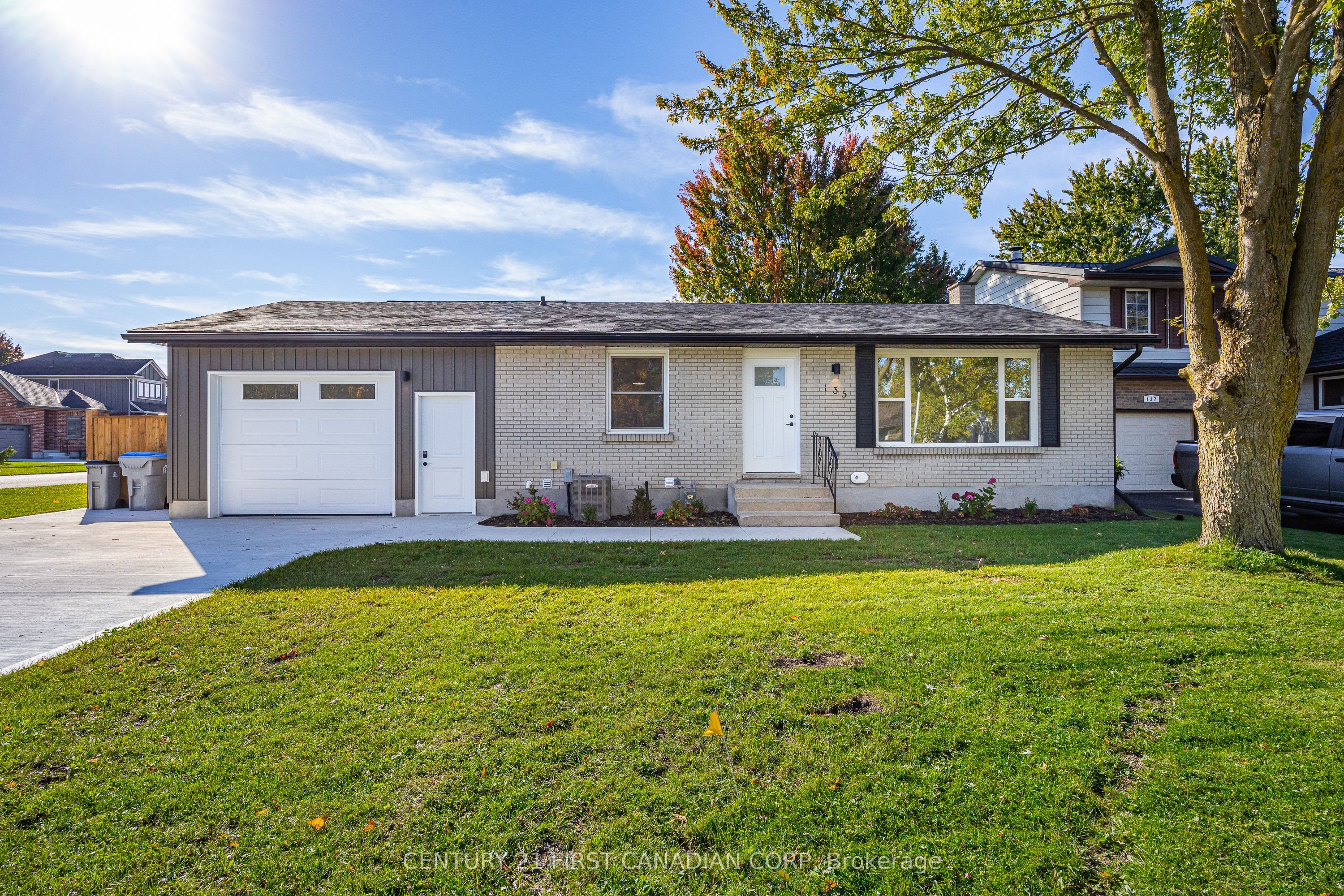 135 Nicoline Avenue Property Photo 4