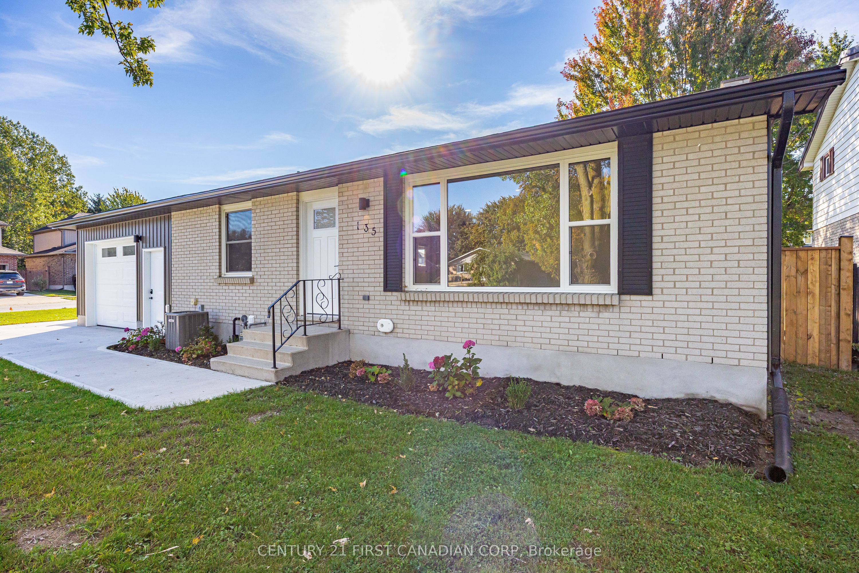135 Nicoline Avenue Property Photo 6