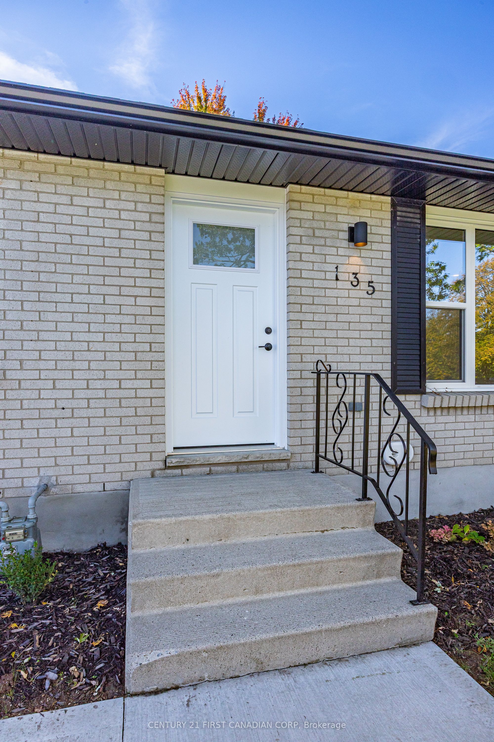 135 Nicoline Avenue Property Photo 7
