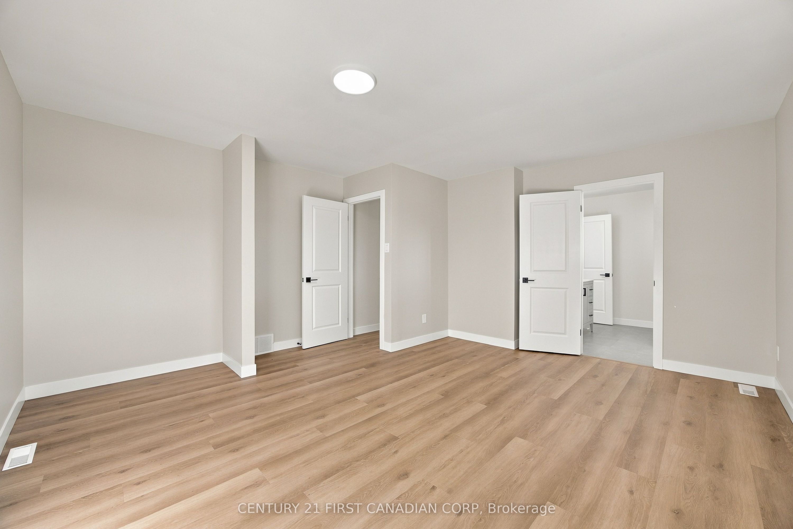 135 Nicoline Avenue Property Photo 18