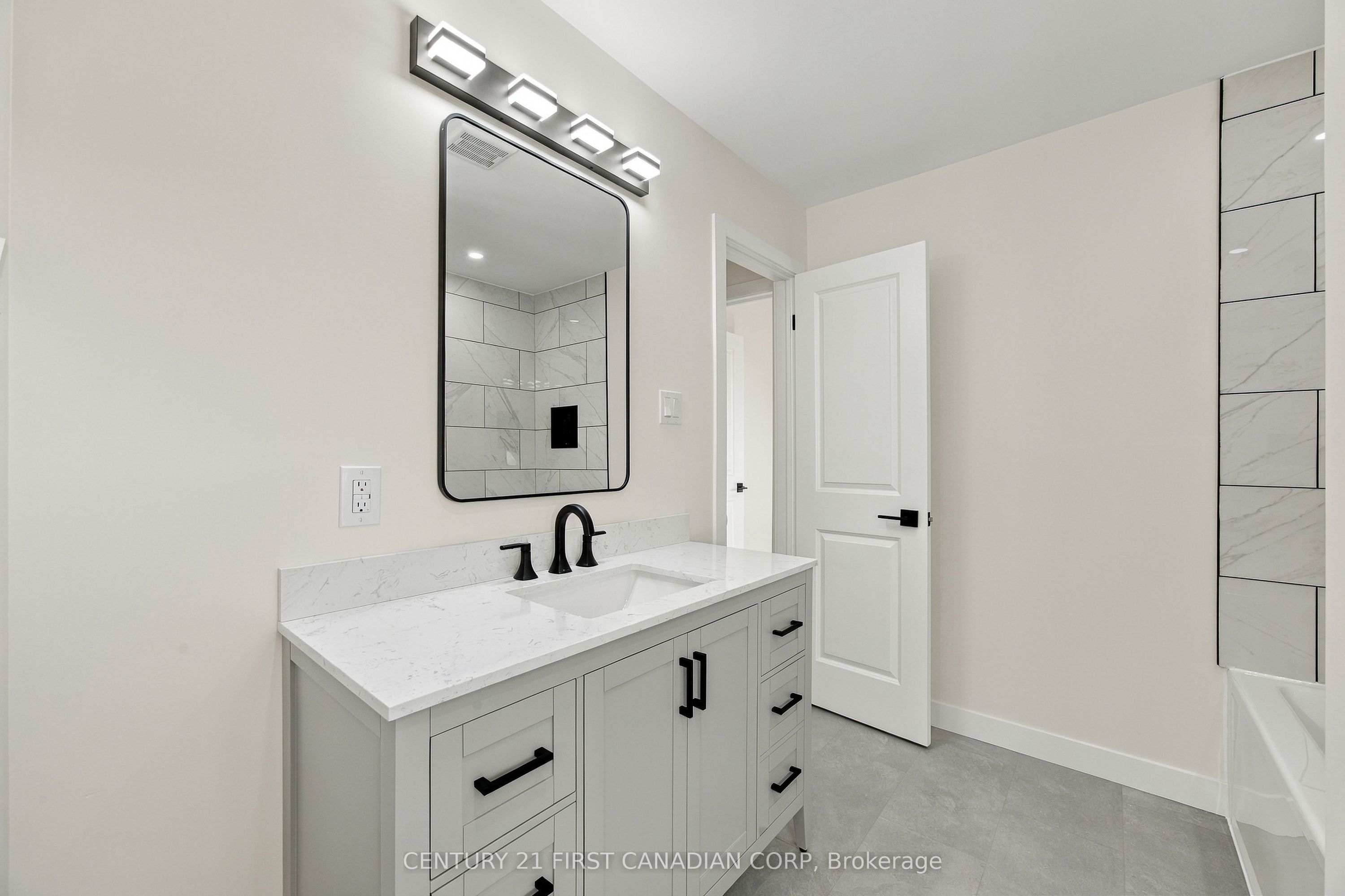 135 Nicoline Avenue Property Photo 19