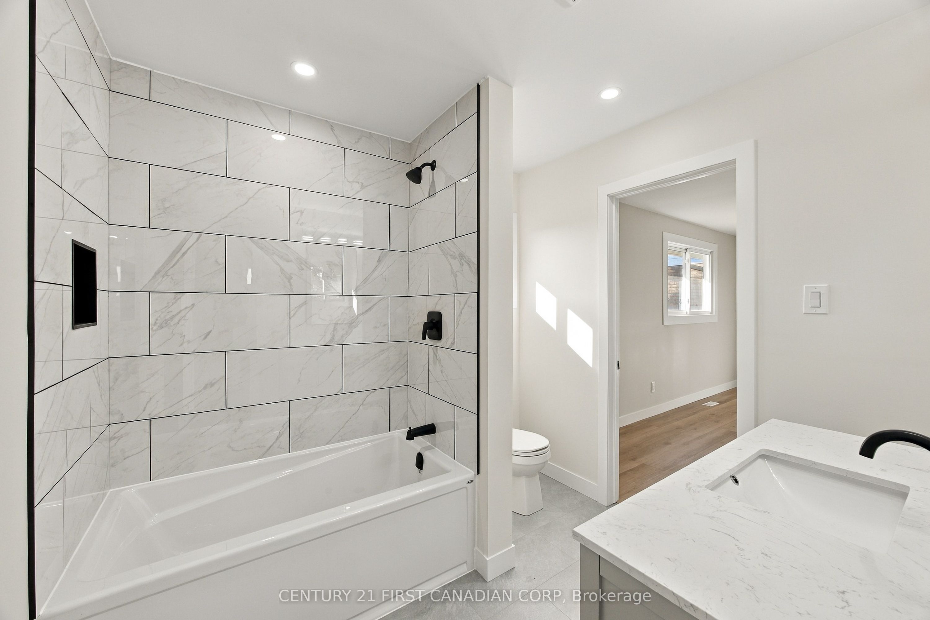 135 Nicoline Avenue Property Photo 20