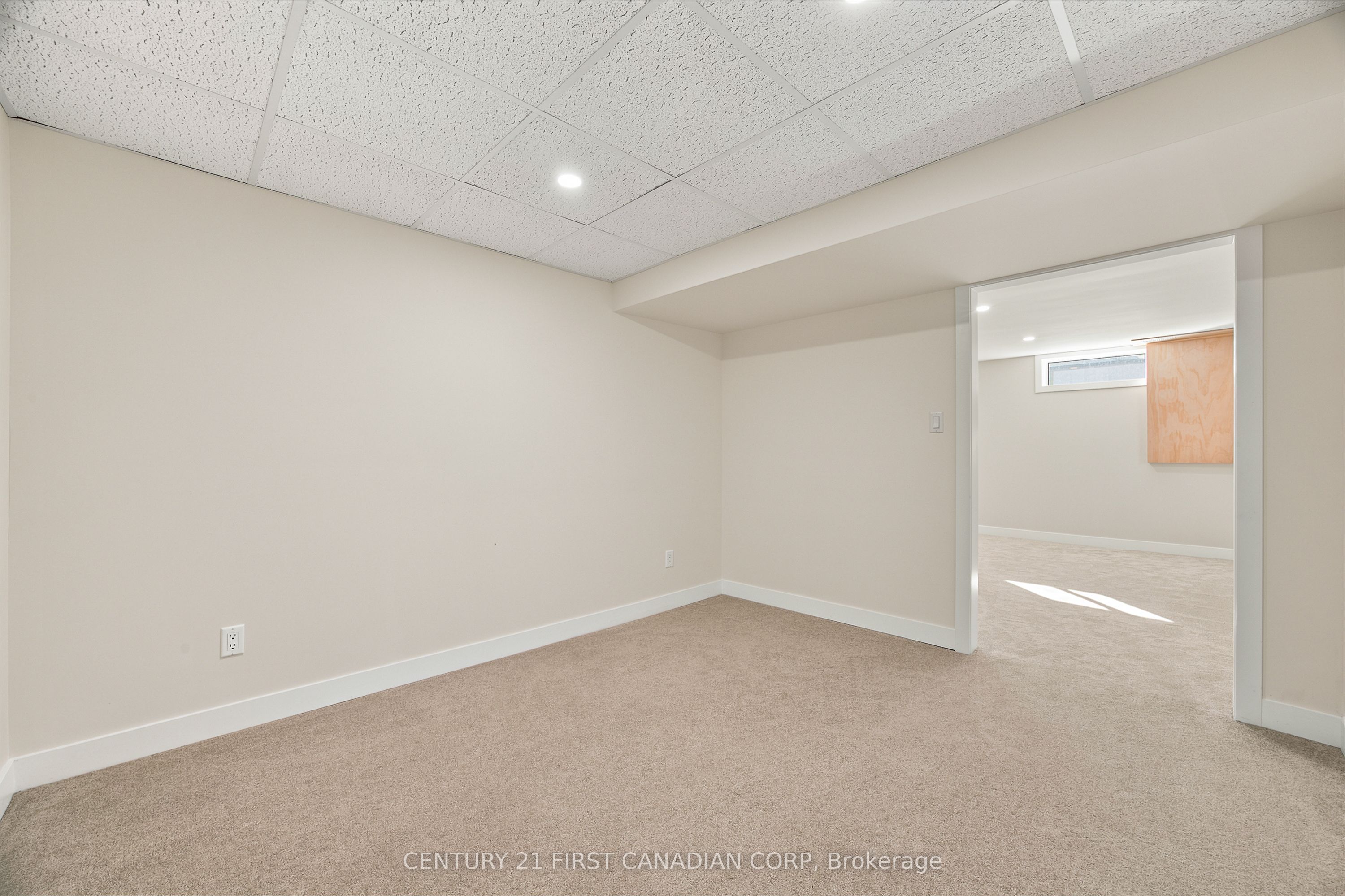 135 Nicoline Avenue Property Photo 29