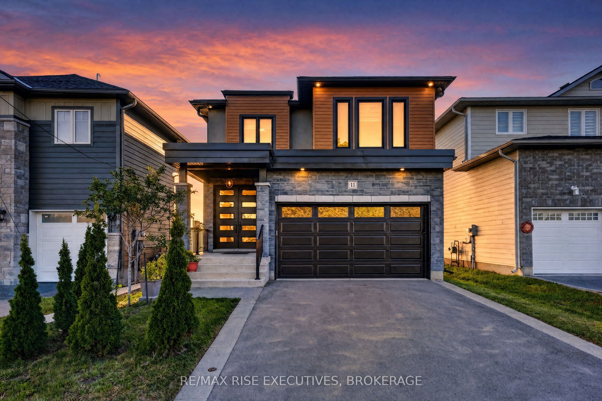 14 Park Crescent Property Photo 1