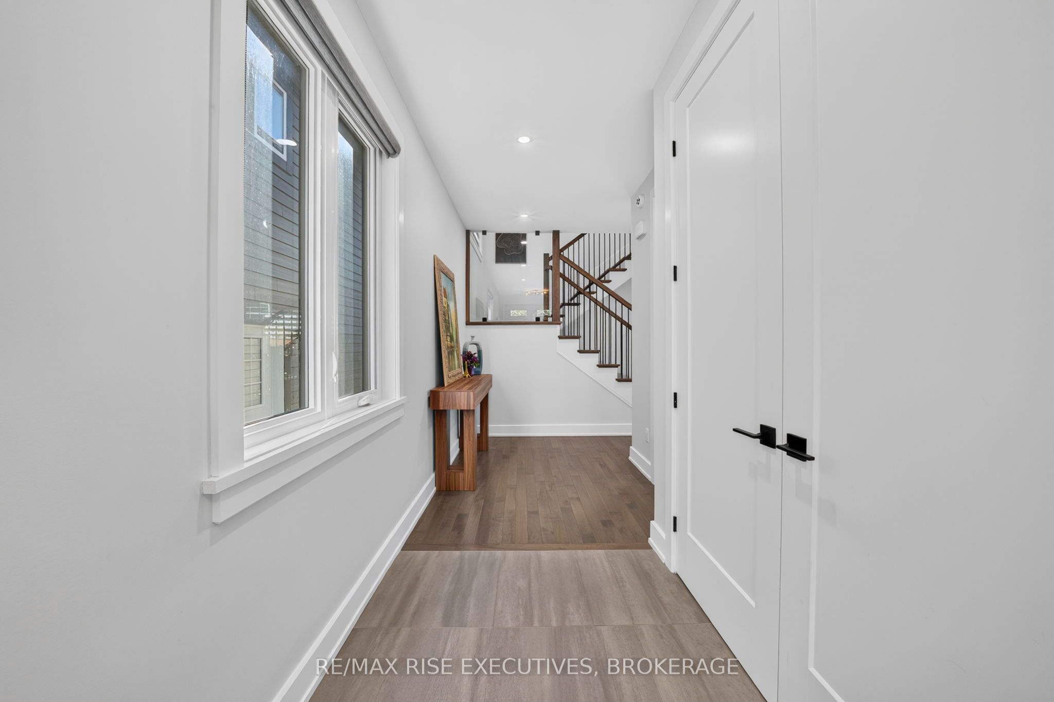 14 Park Crescent Property Photo 5