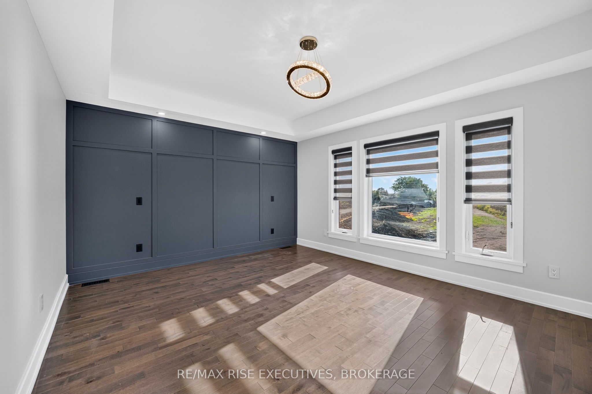 14 Park Crescent Property Photo 17