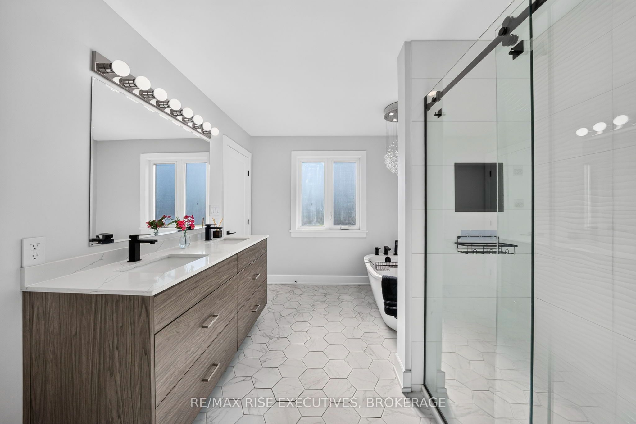 14 Park Crescent Property Photo 22