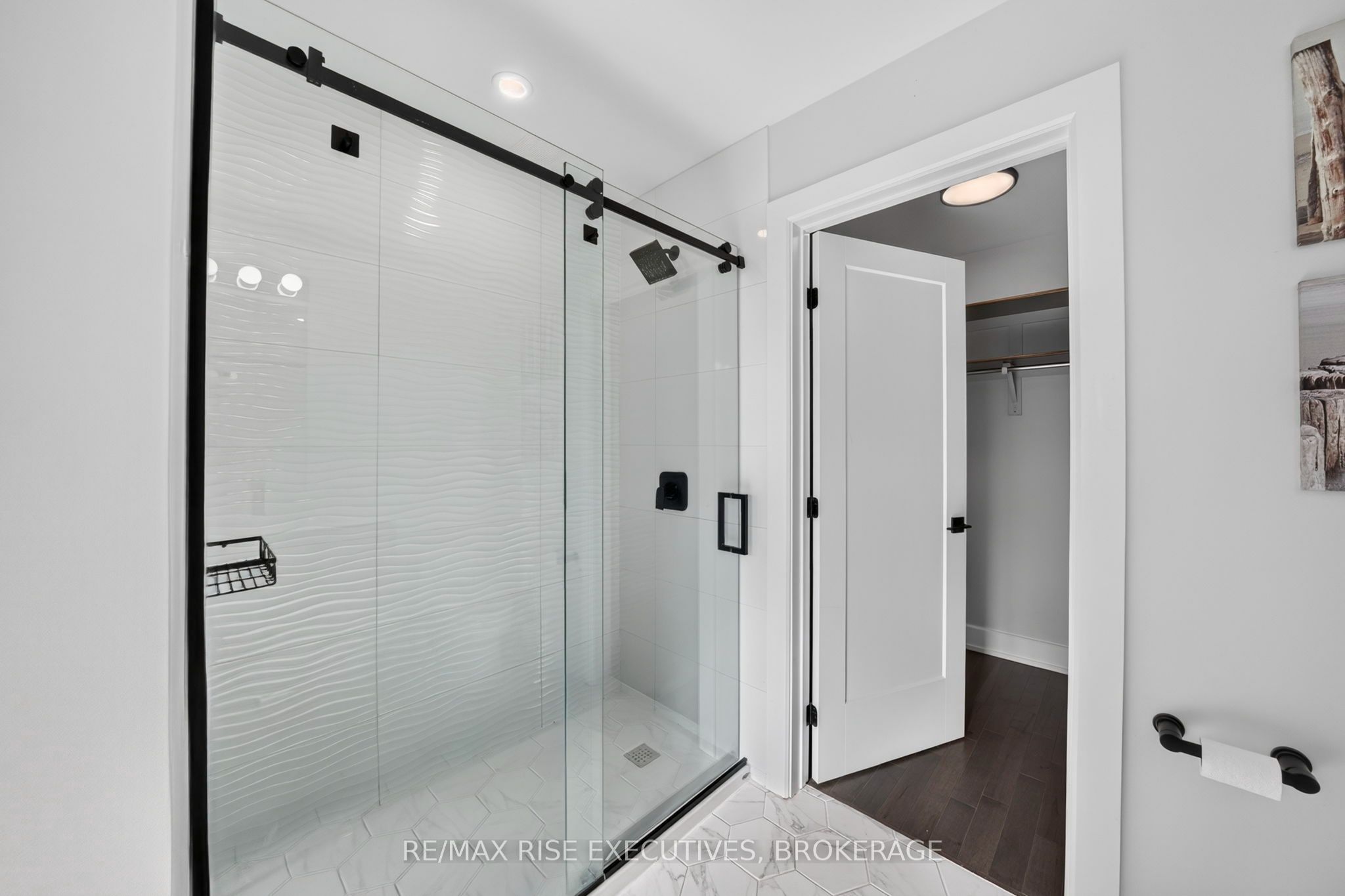 14 Park Crescent Property Photo 24