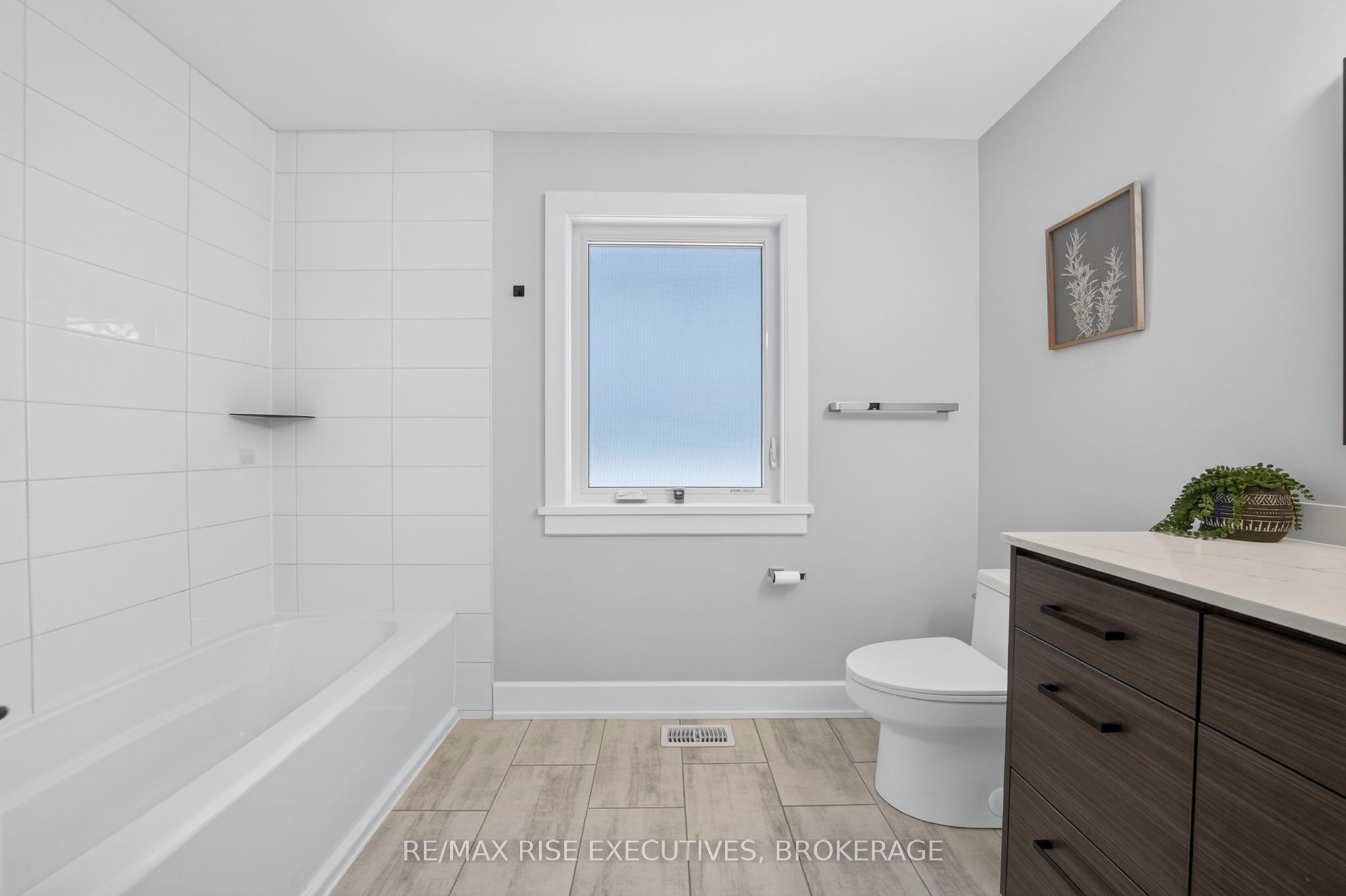14 Park Crescent Property Photo 29
