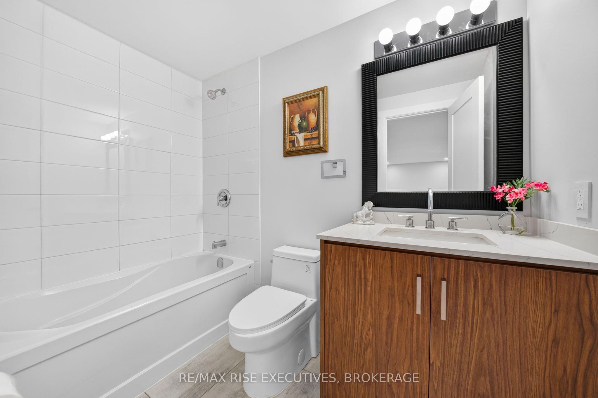 14 Park Crescent Property Photo 40