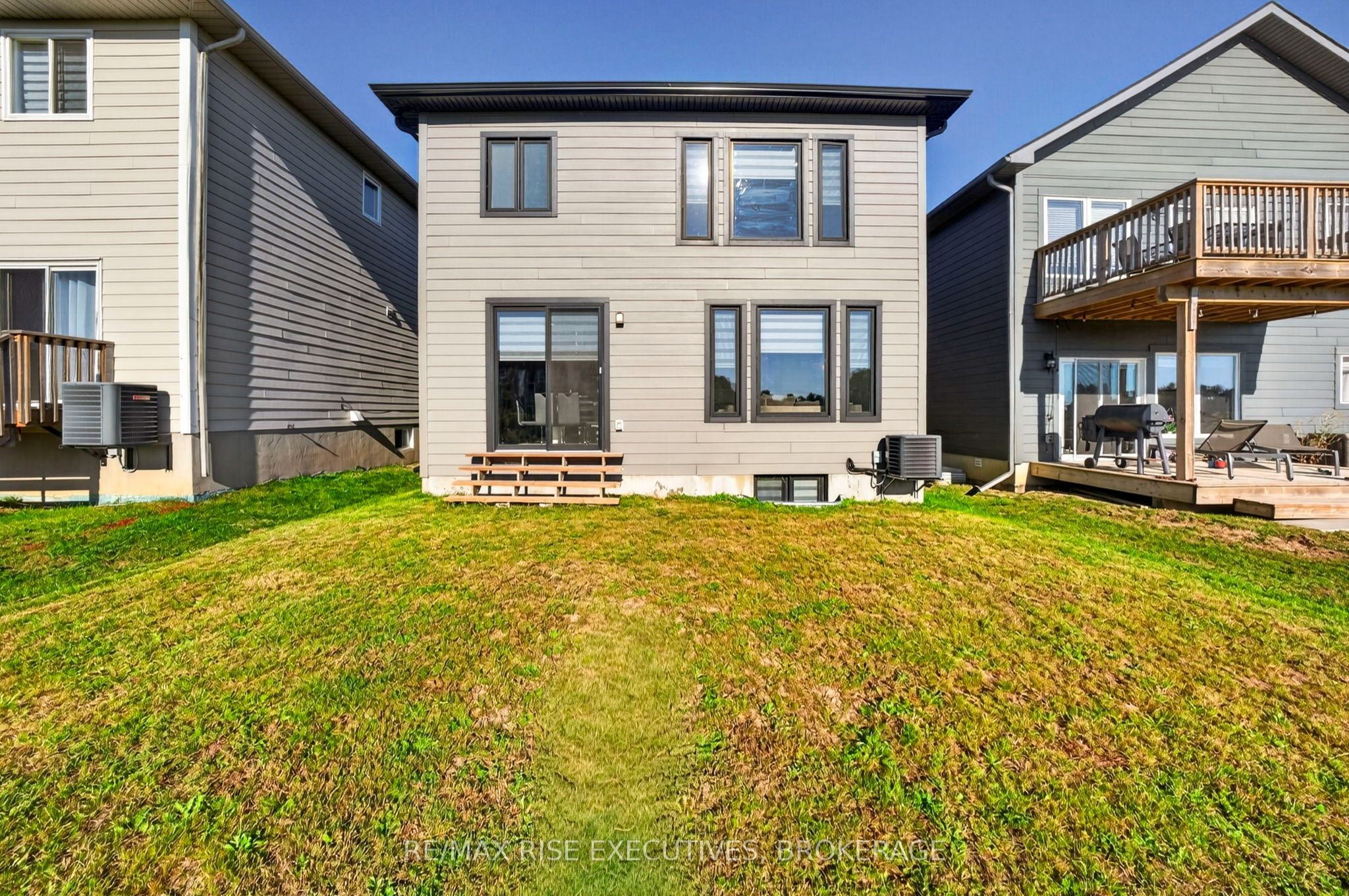14 Park Crescent Property Photo 43