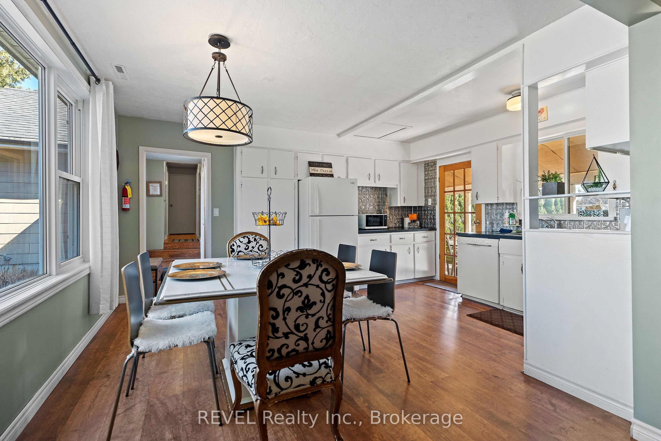639 Penner Street Property Photo 11