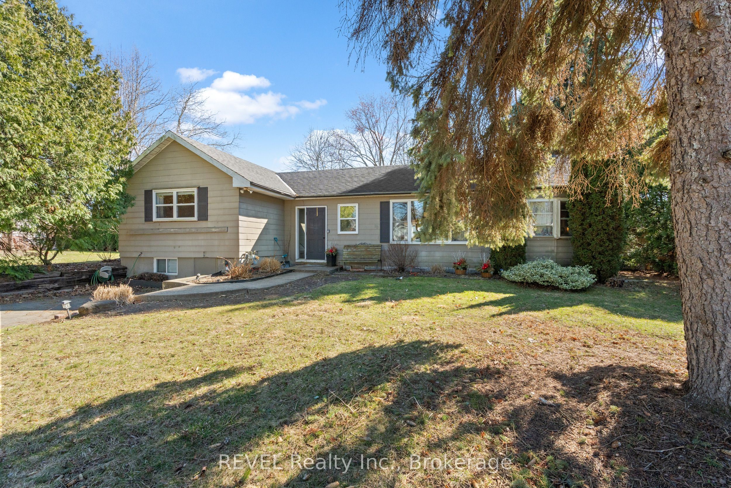 639 Penner Street Property Photo 26