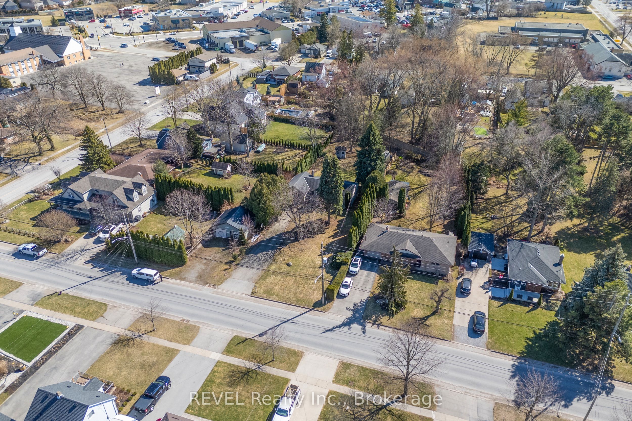 639 Penner Street Property Photo 32