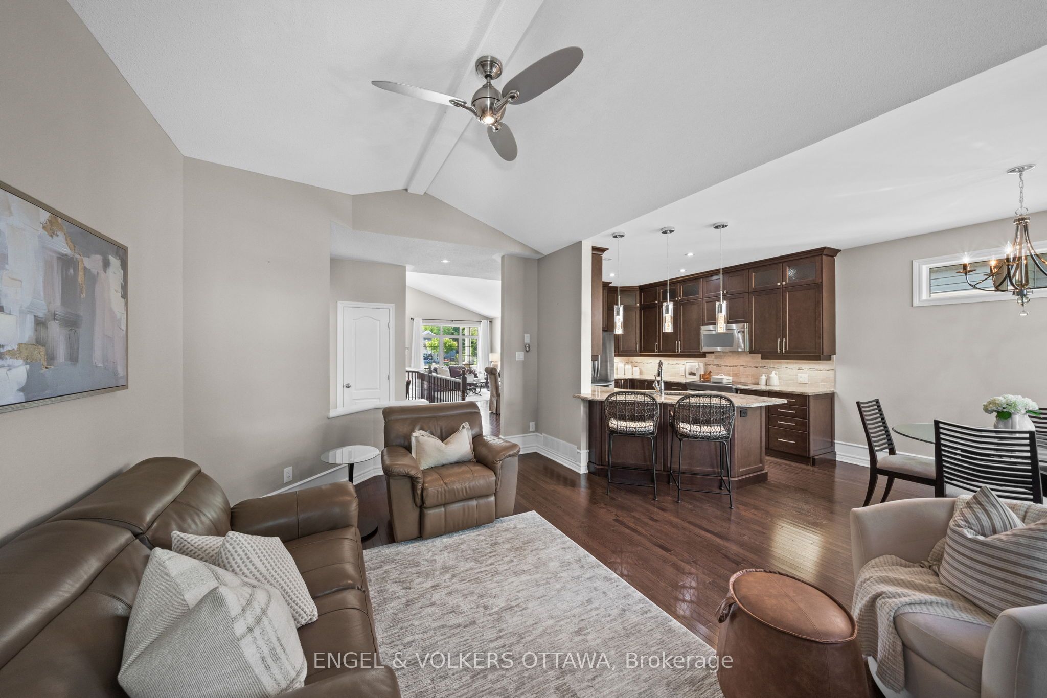 112 Equinelle Drive Property Photo 13