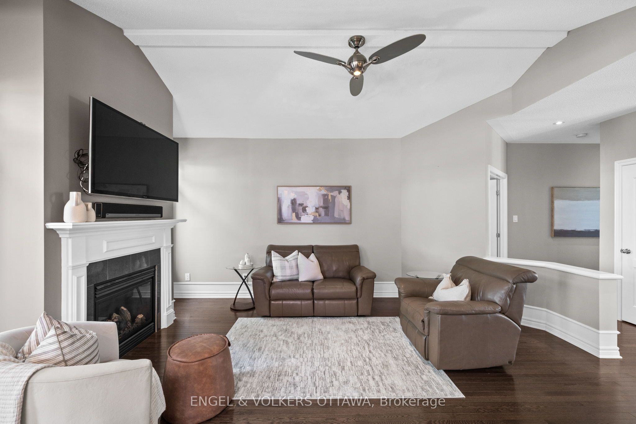 112 Equinelle Drive Property Photo 14