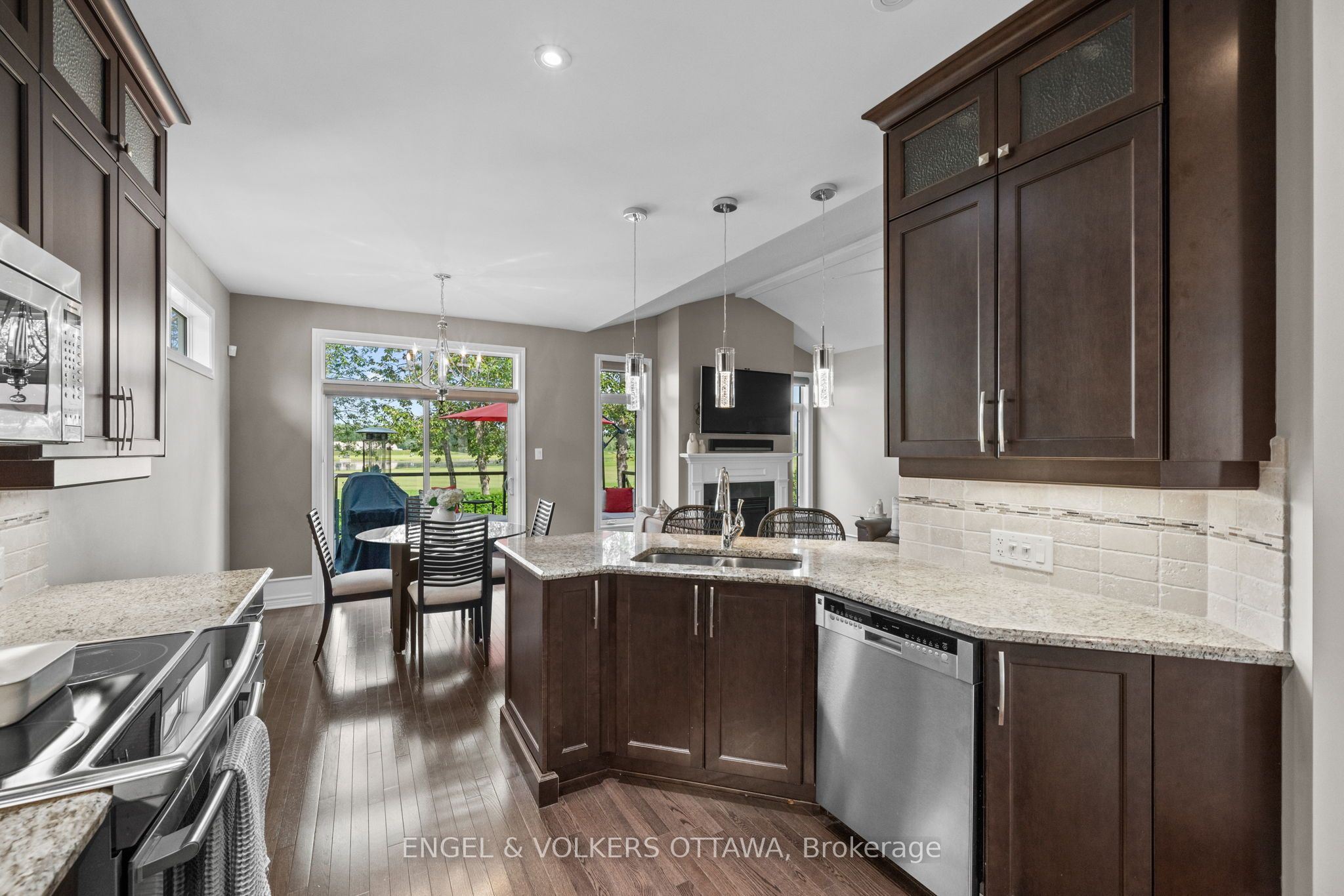 112 Equinelle Drive Property Photo 18